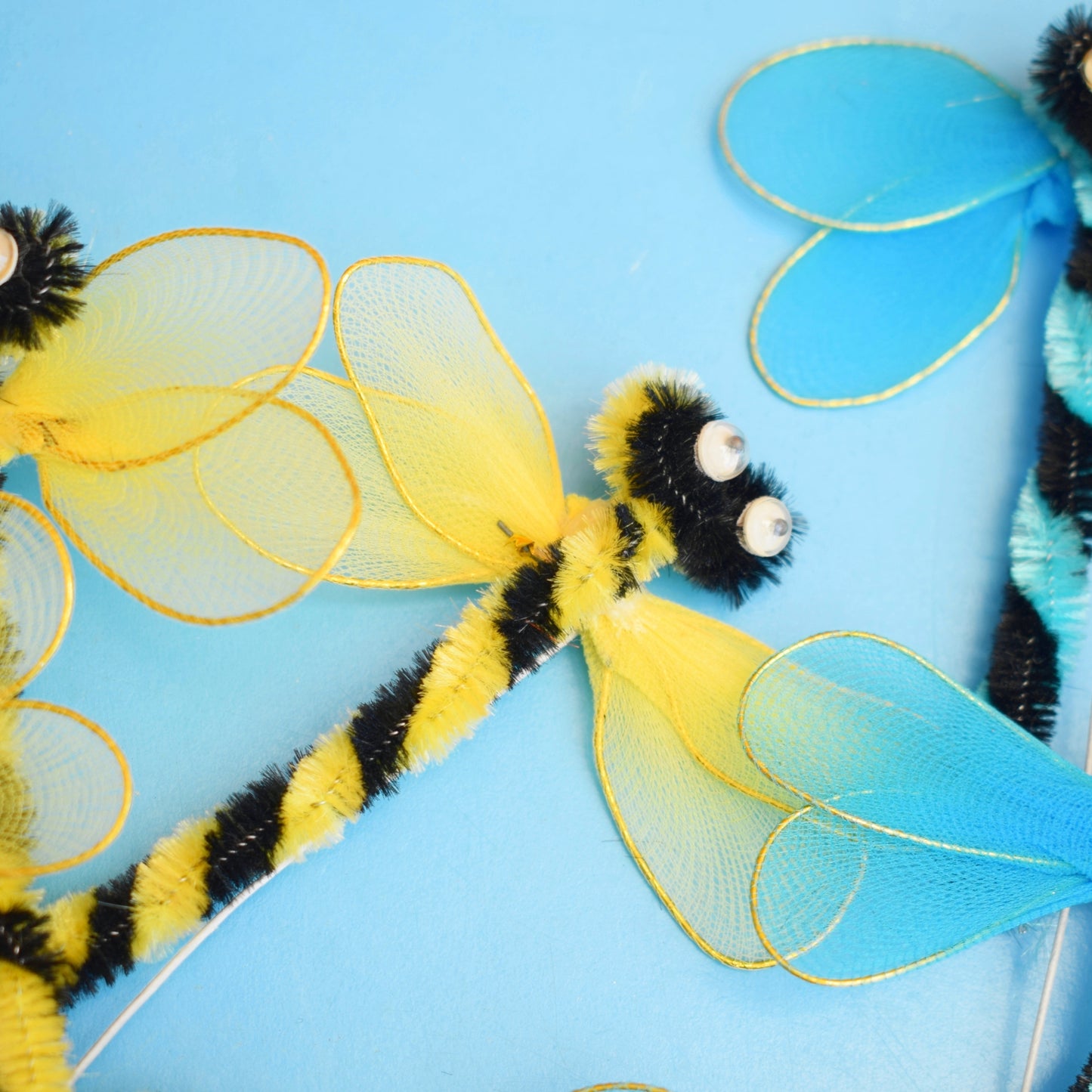 Vintage 1970s Kitsch Pipe Cleaner Dragonflies x21 by Vintage