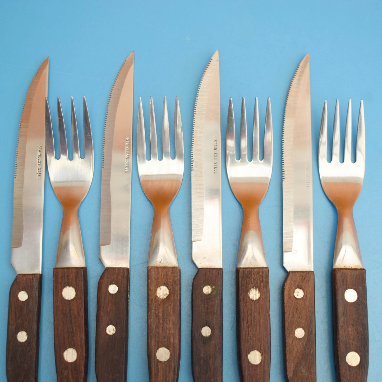 Vintage 1960s Rosewood / Stainless Steak Set x4 by Vintage