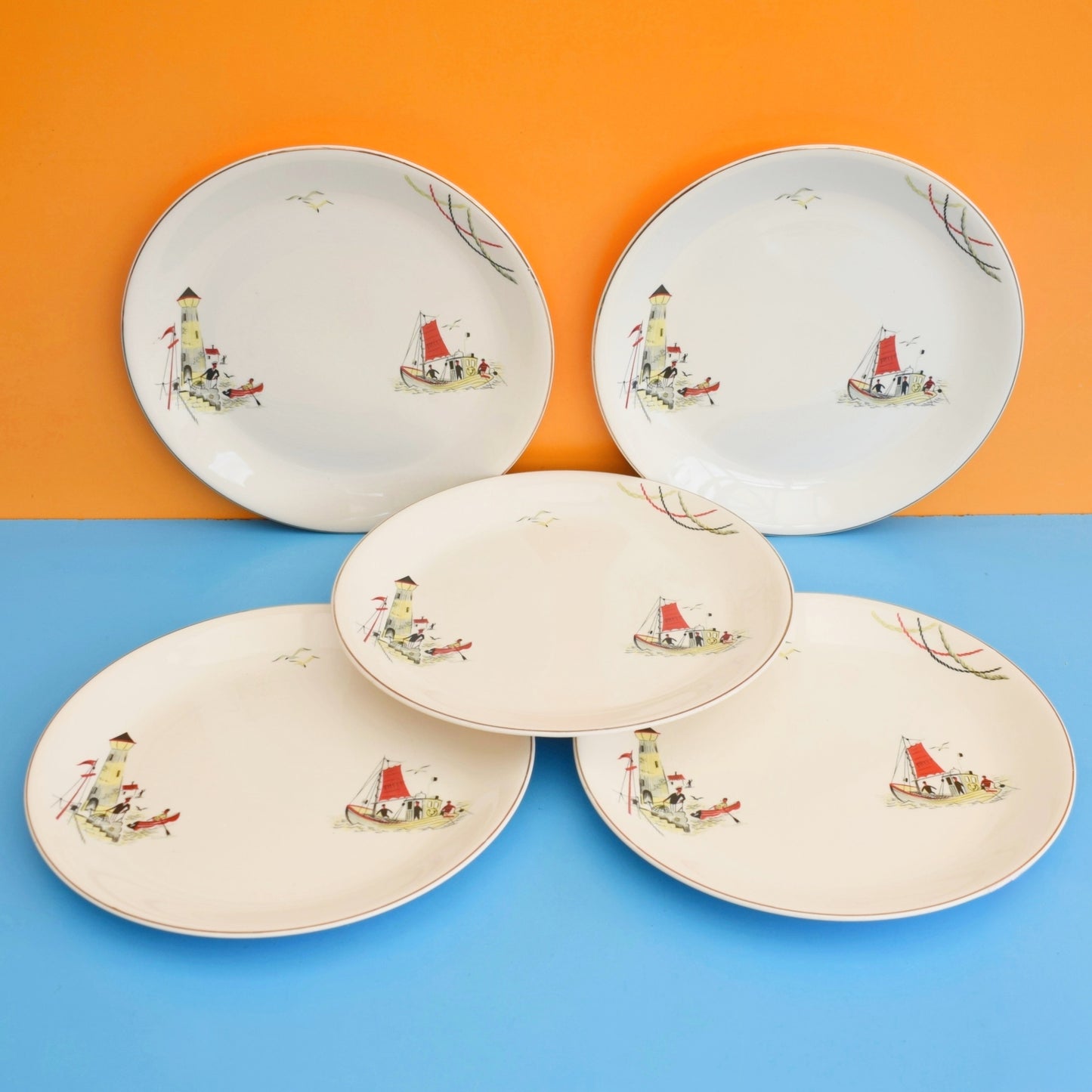 Vintage 1950s Kitsch Alfred Meakin Dinner Plates - St Ives by Vintage