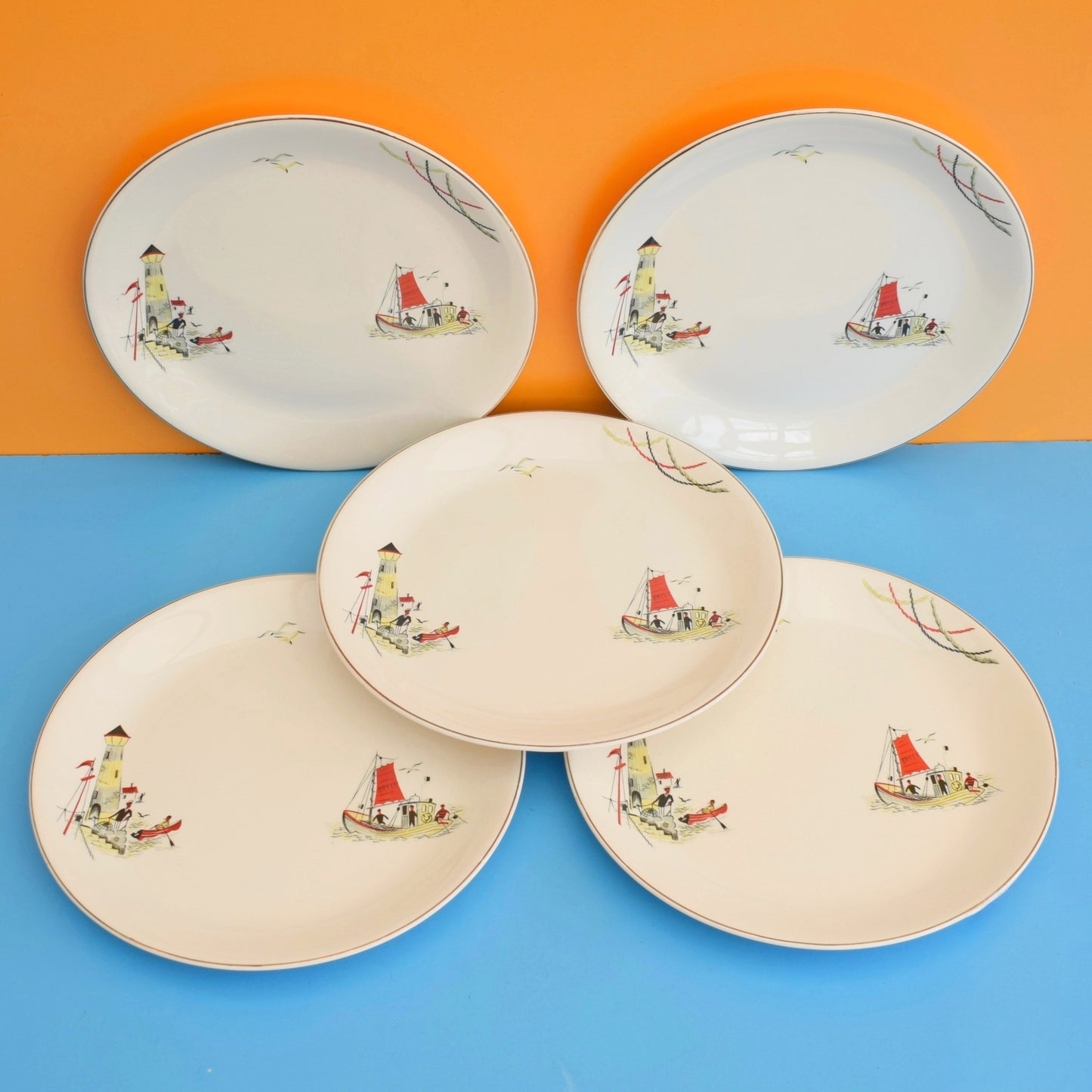 Vintage 1950s Kitsch Alfred Meakin Dinner Plates - St Ives by Vintage
