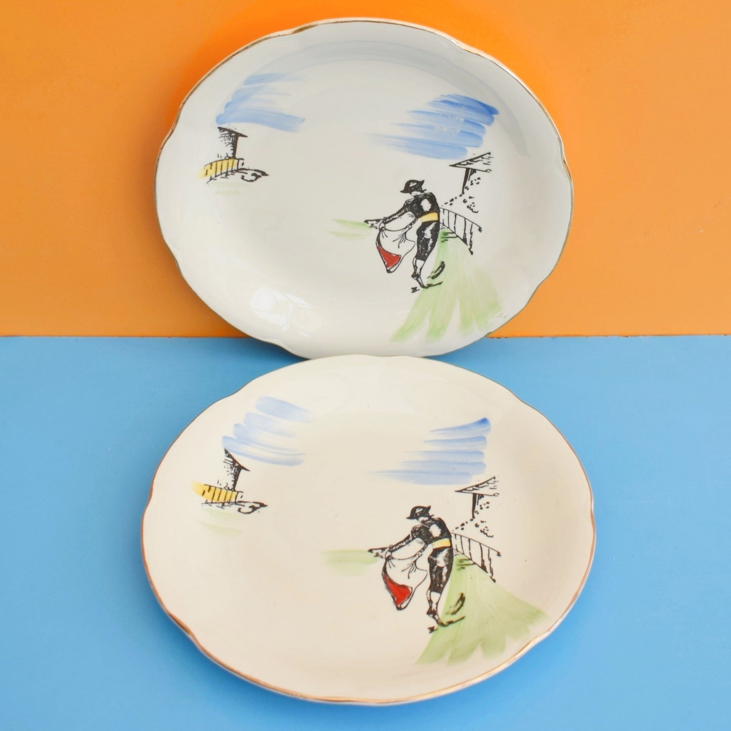 Vintage 1950s Kitsch Broadhurst Matador China Plates x2