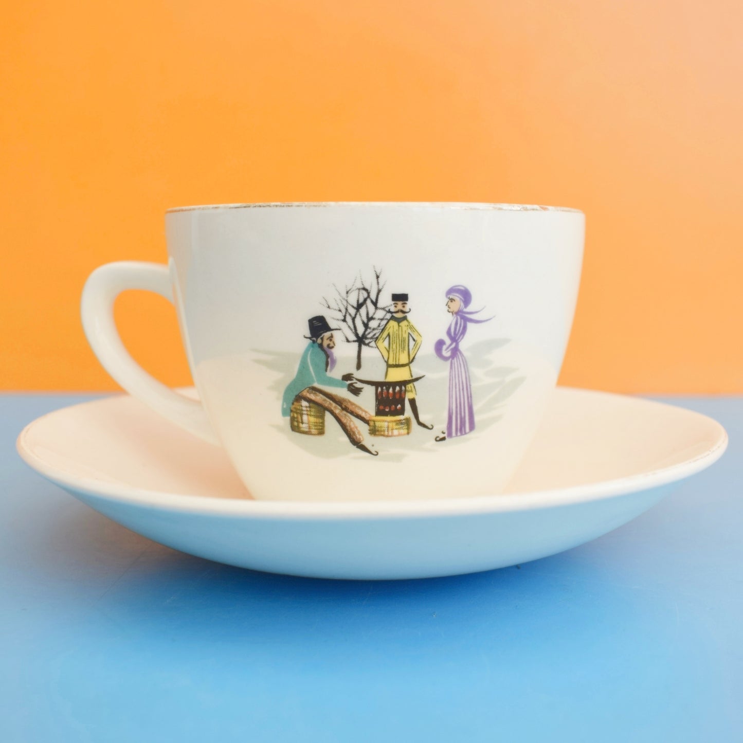 Vintage 1950s Tea Cup & Saucer- Bristol Pottery - Frozen London