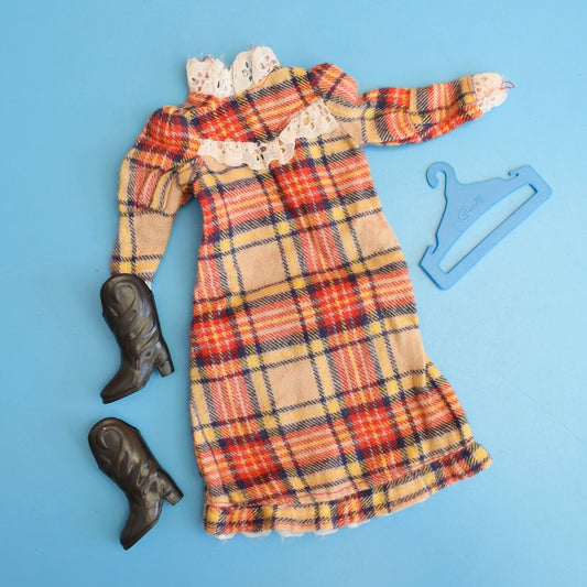 Vintage 1980s Sindy Highland Fling Outfit