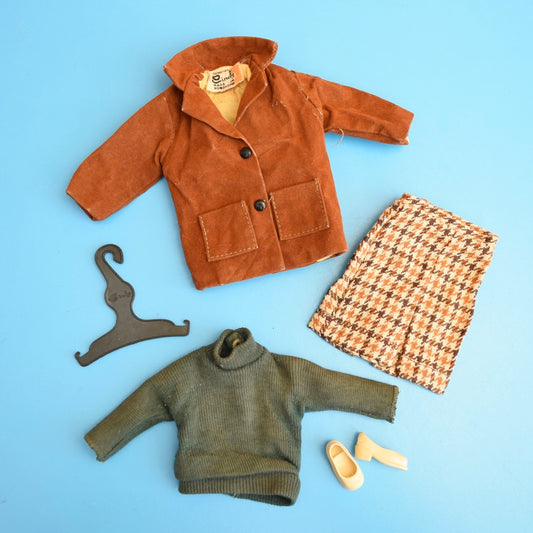 Vintage 1960s Sindy Country Walk Outfit