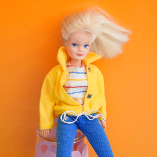 Vintage 1980s New Look Sindy Doll - Hasbro City Girl Blonde