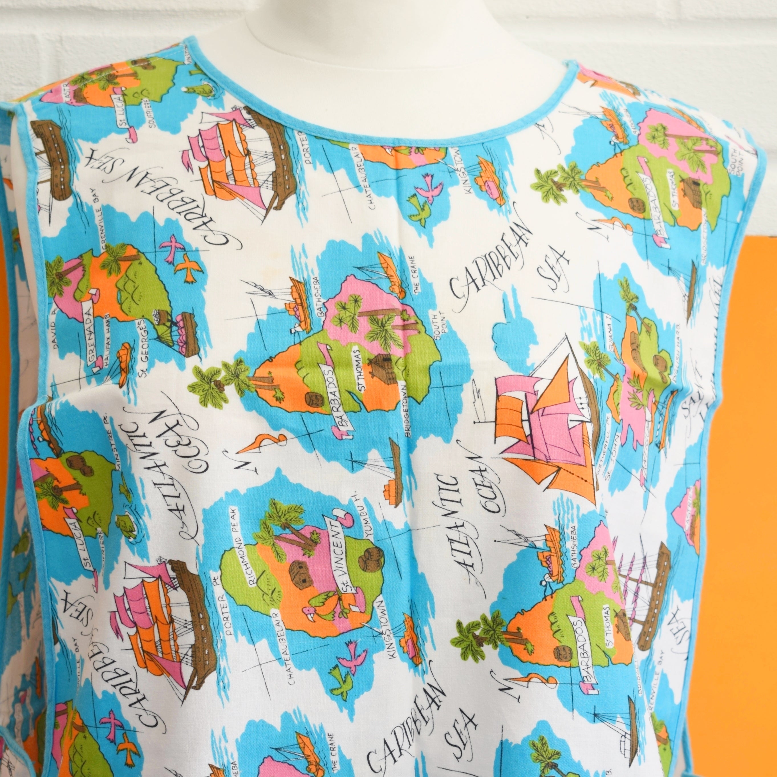 GOOD PRINT 60's〜 VINTAGE WORK APRON USA GOOD PRINT 60's〜 VINTAGE WORK APRON USA Vintage 1960s Tabard