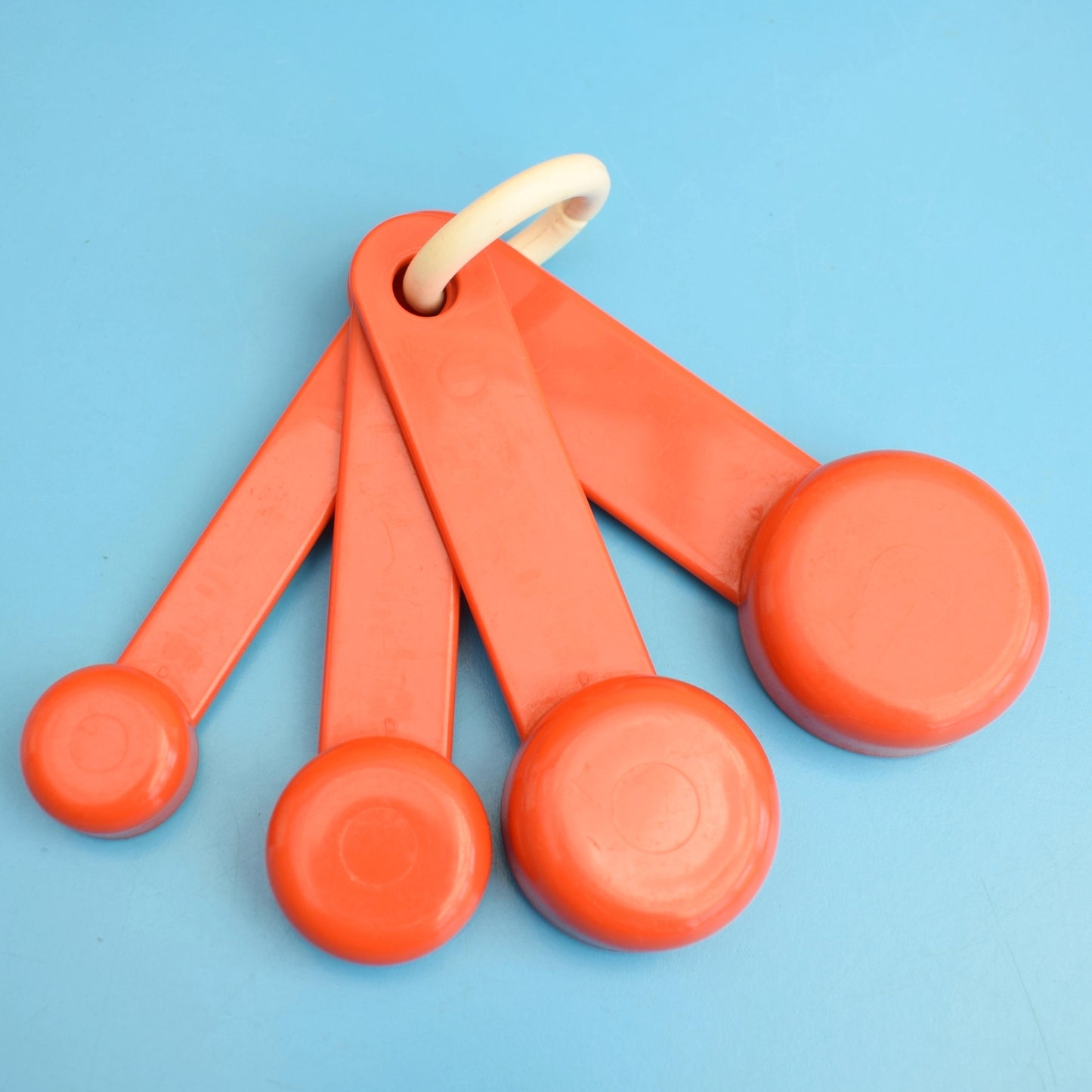 Vintage 1980s Plastic Measuring Spoon Set - Orange