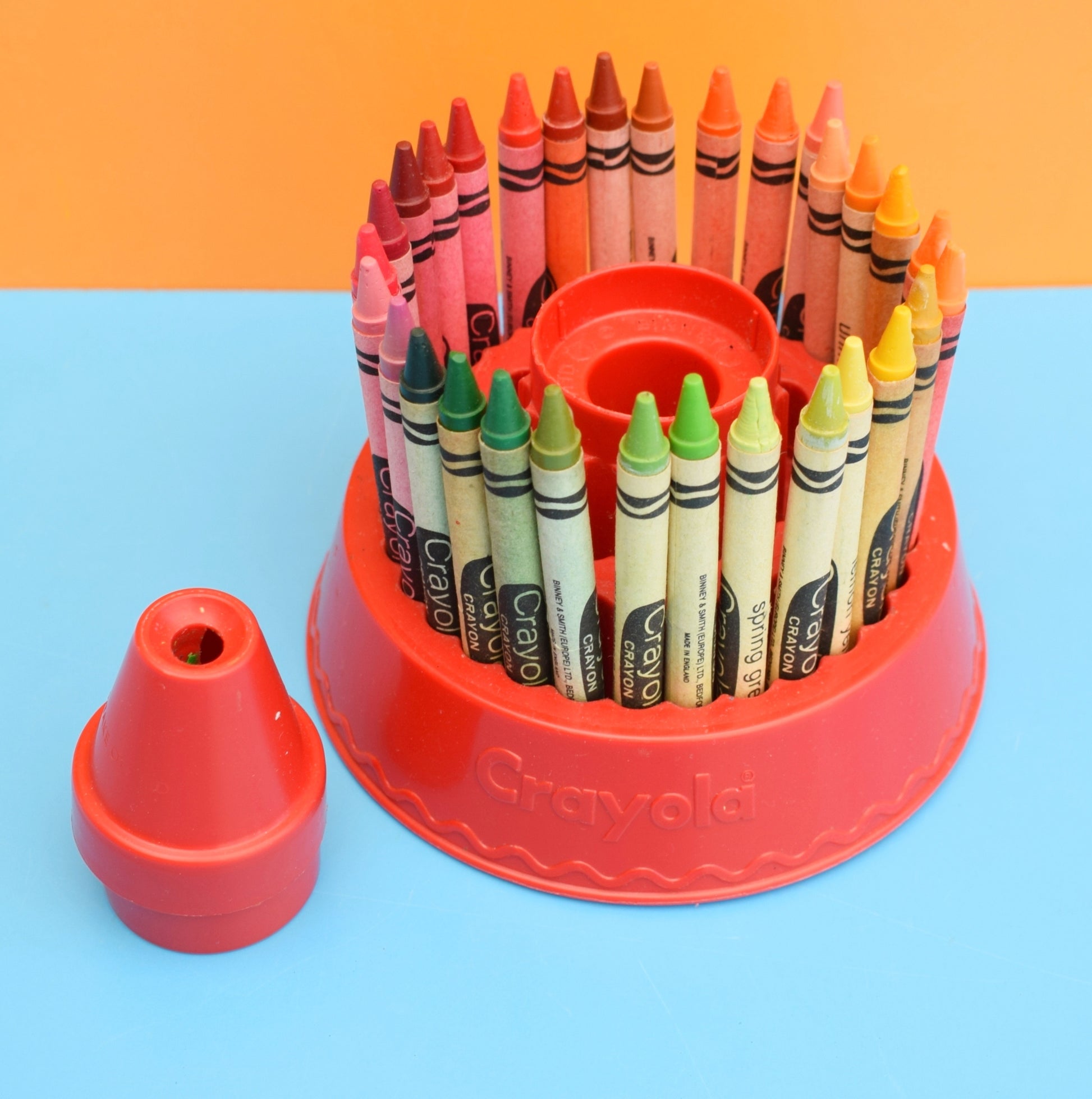 Vintage 1990s Crayola Wax Crayons - Boxed, Retired & Unnamed Colours / Stand by Vintage