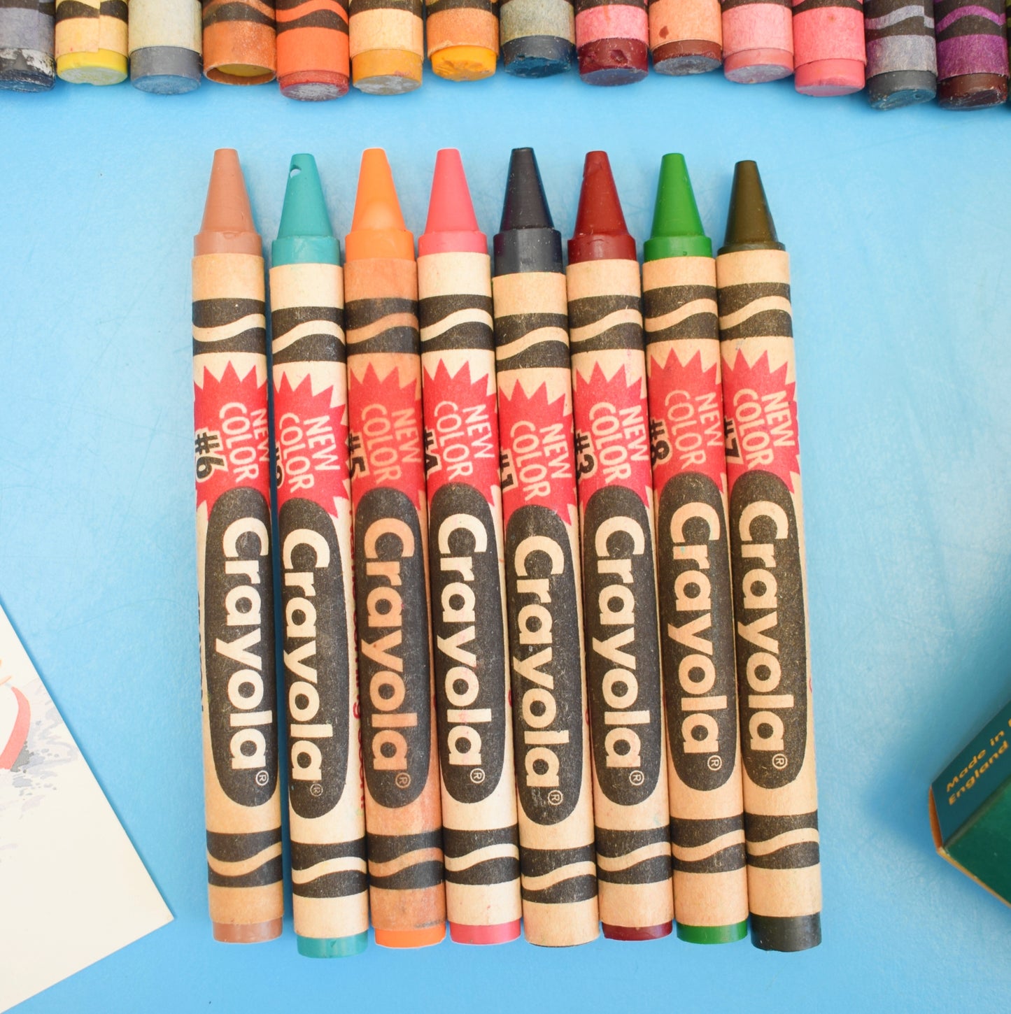 Vintage 1990s Crayola Wax Crayons - Boxed, Retired & Unnamed Colours / Stand by Vintage