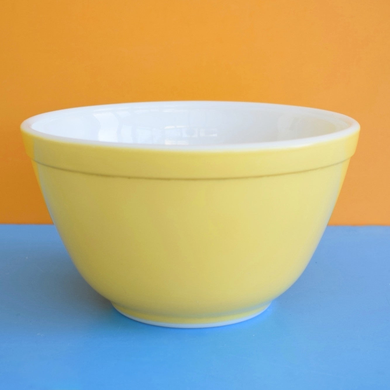 Vintage 1950s Pyrex Mixing Batter 401 Bowl - Custard Yellow - 1.5pt by Vintage