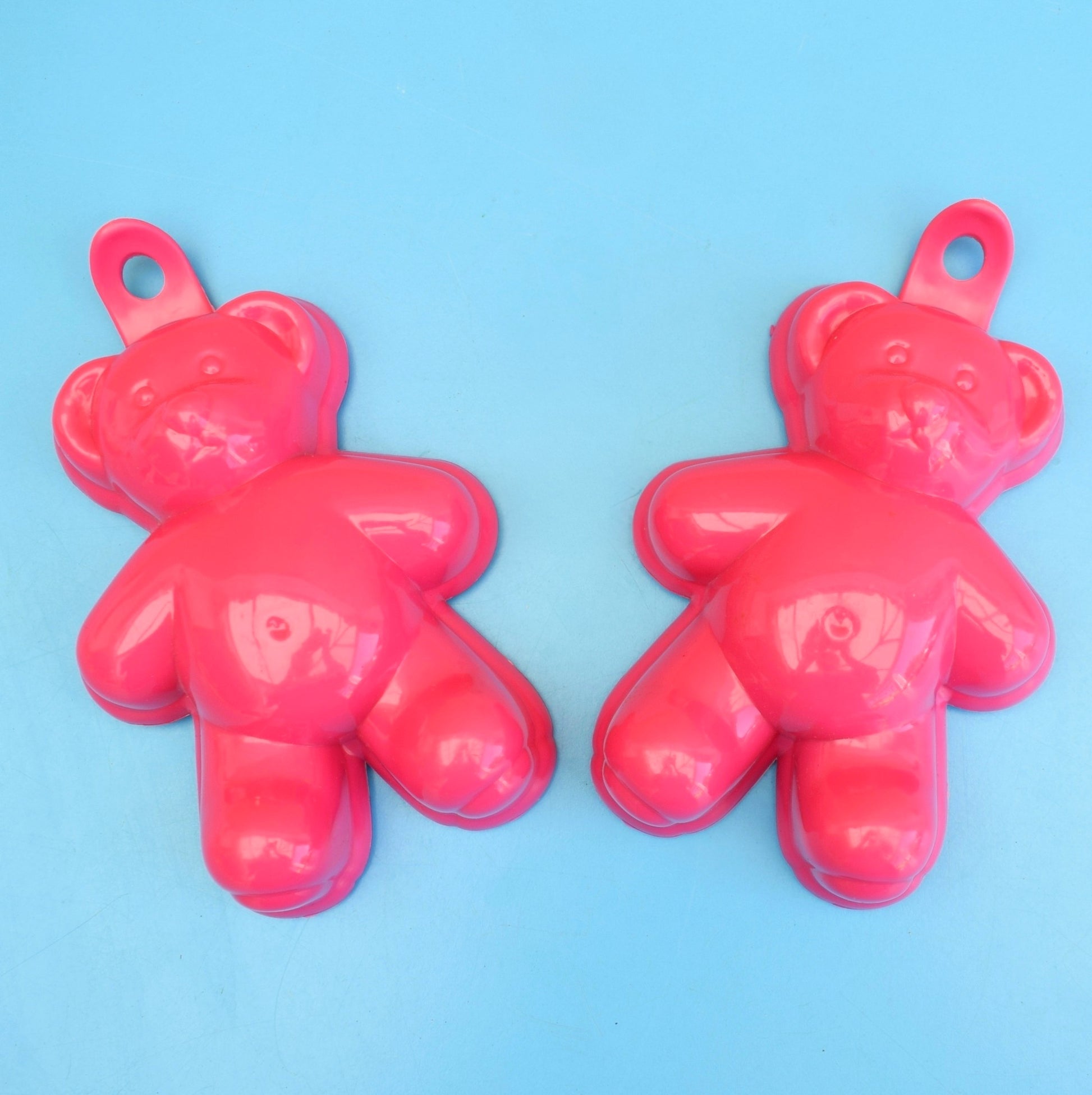 Vintage 1980s Mini Jelly Moulds - Habitat - Blue / Pink by Pineapple Retro