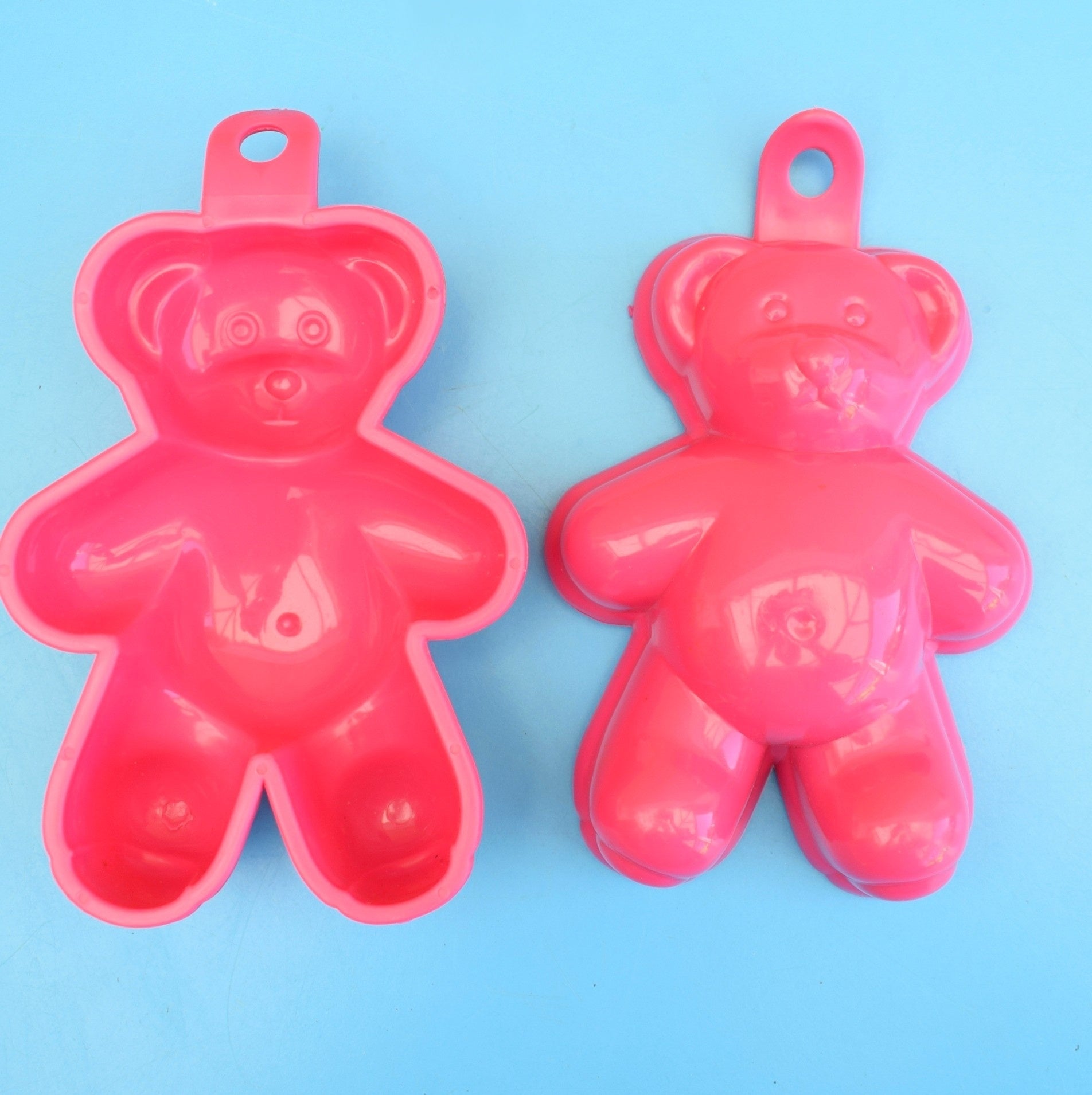 Vintage 1980s Mini Jelly Moulds - Habitat - Blue / Pink by Pineapple Retro