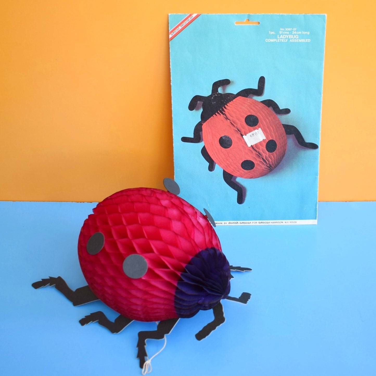 Vintage 1970s Honeycomb Bee / Ladybird - Denmark- Large