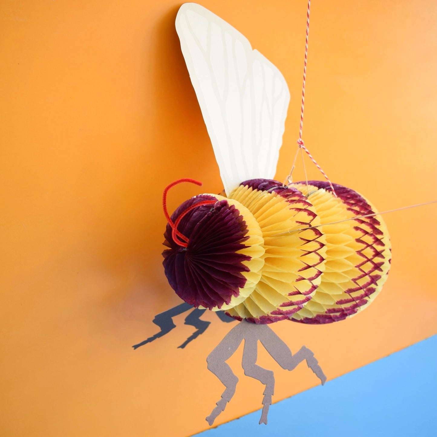 Vintage 1970s Honeycomb Bee / Ladybird - Denmark- Large