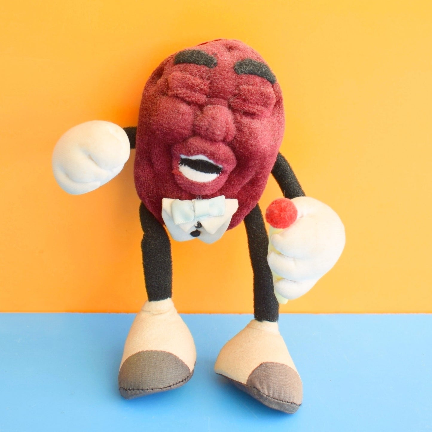 Vintage 1980s Californian Raisin Plush Toy