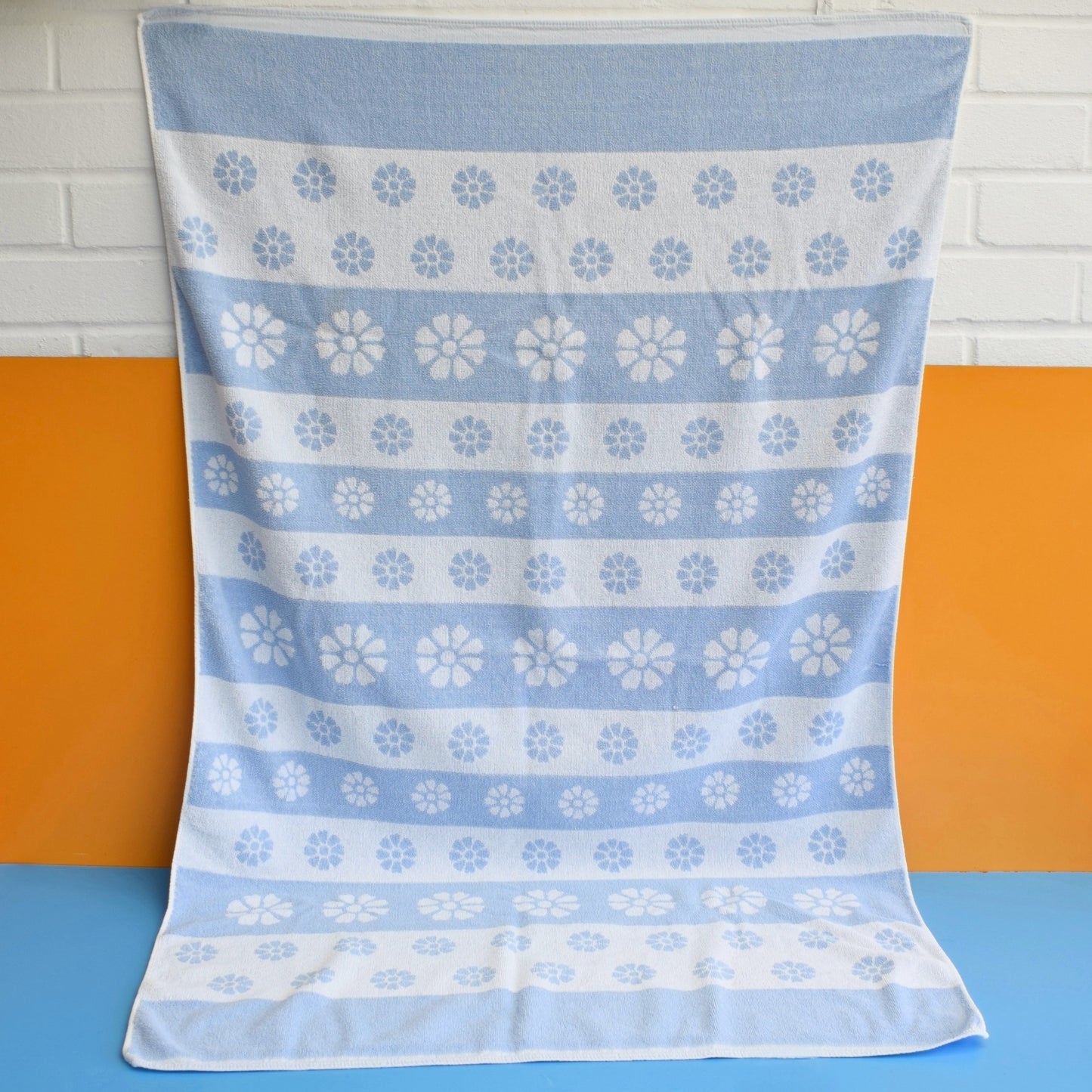 Vintage 1960s Bath Towels - Flowers - Pale Blue & White Pair
