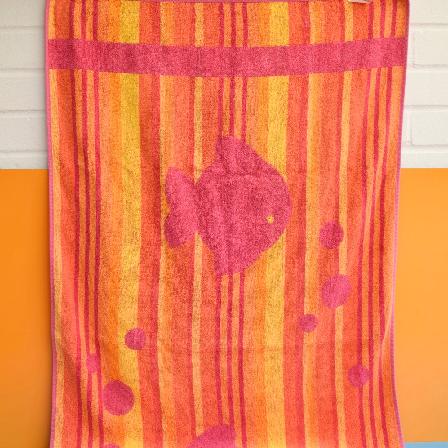 Vintage 1980s Bath Towel - Fish Design - 2 Colours