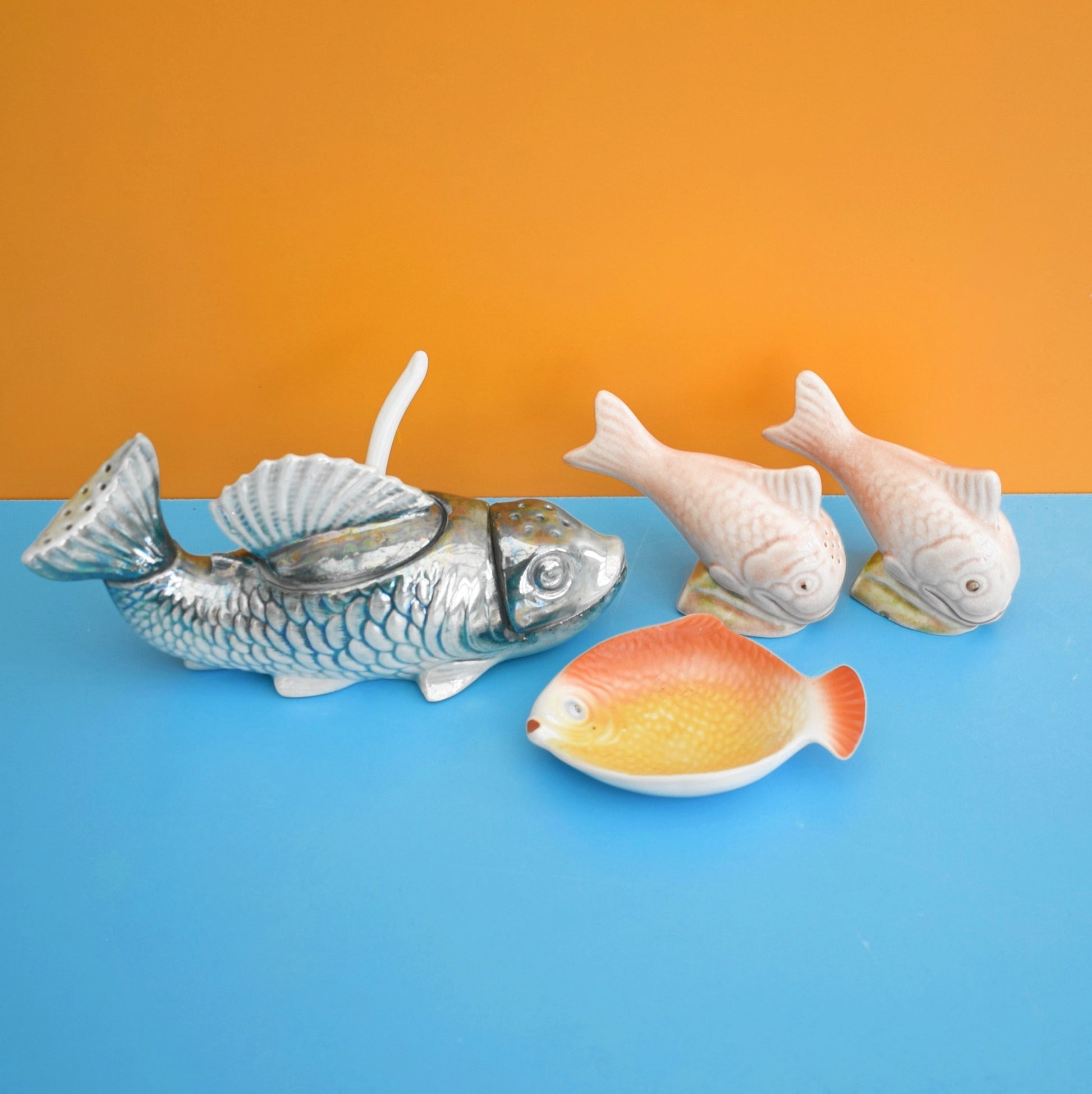 Vintage 1960s Fish Cruet Set / Salt & Pepper / Pin Dish - Melba Ware by Vintage