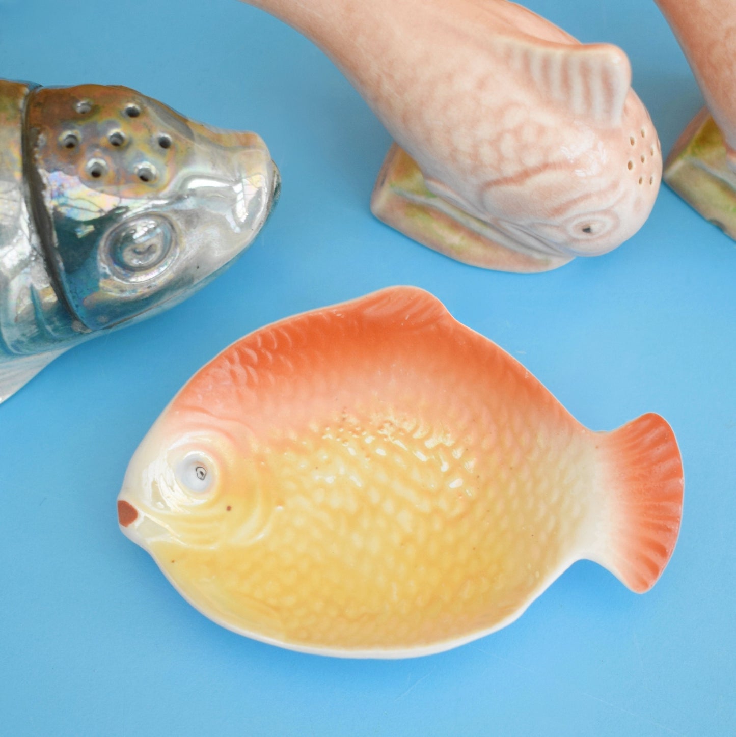 Vintage 1960s Fish Cruet Set / Salt & Pepper / Pin Dish - Melba Ware by Vintage