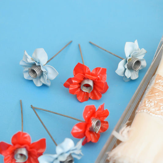 Vintage 1970s Plastic Cake Decorating Bits - Pretty Flowers / Collar by Pineapple Retro