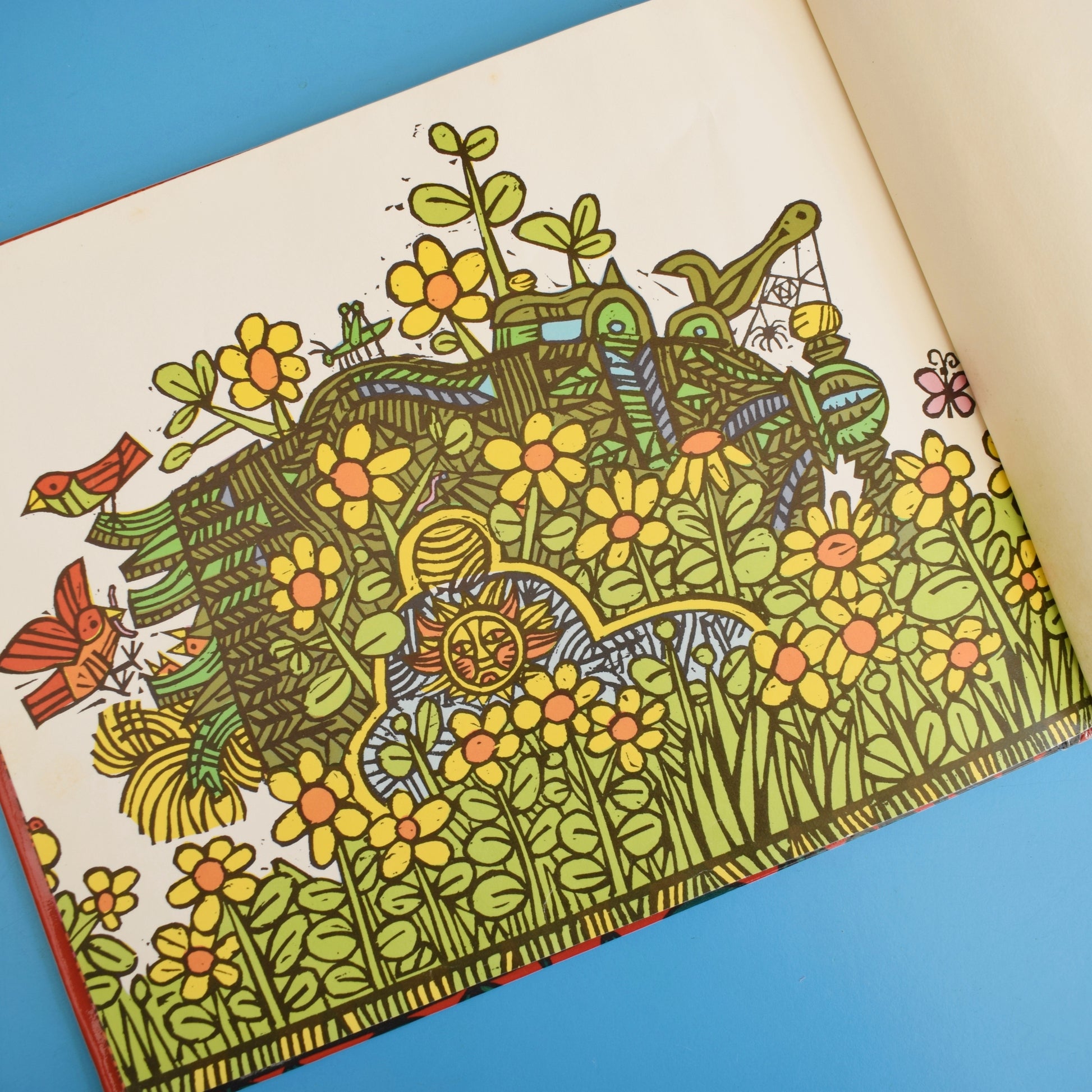 Vintage 1960s/80s Books - Drummer Hoff / A Child's Garden Of Verses by Pineapple Retro