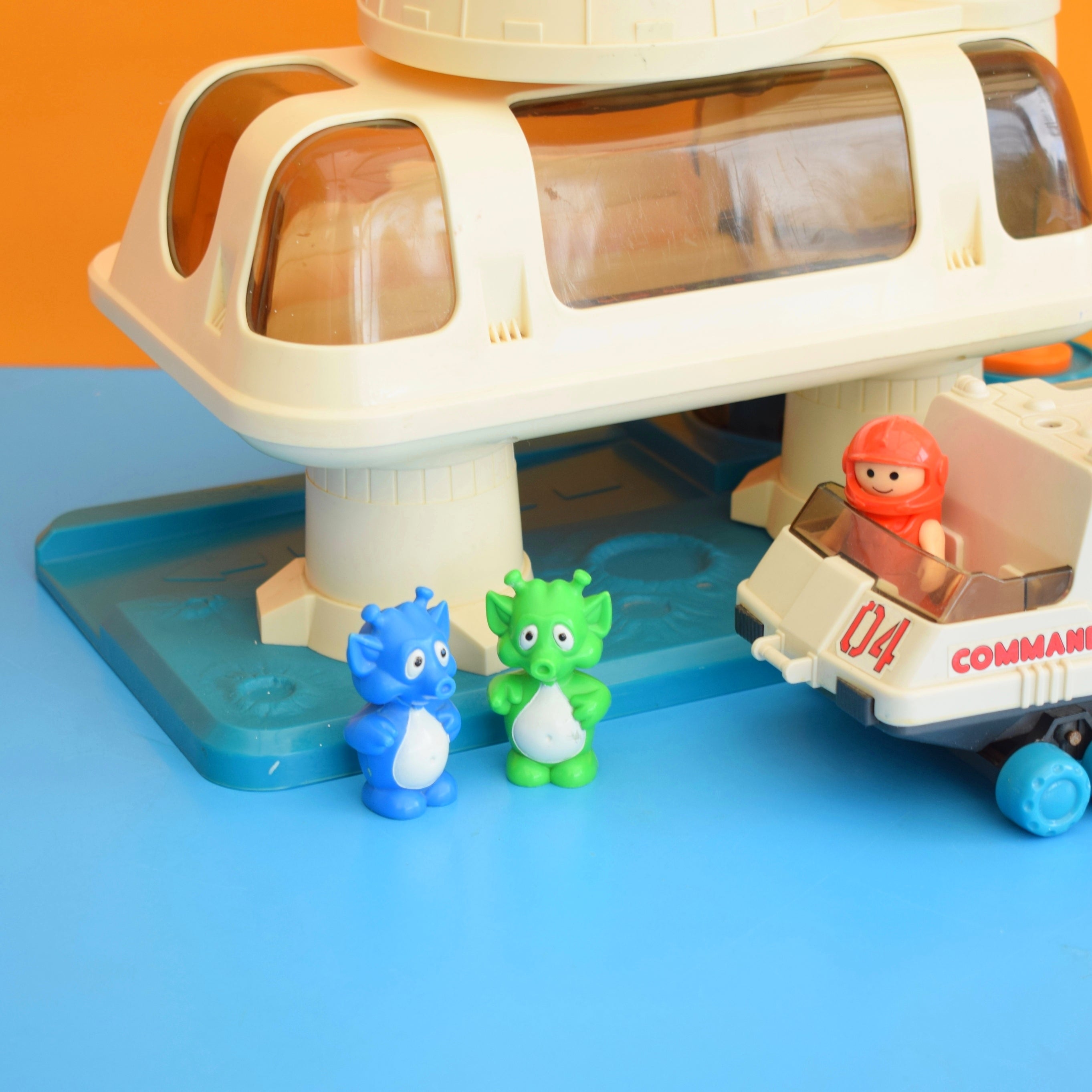 Vintage 1980s Lil Playmates Space Set Pineapple Retro