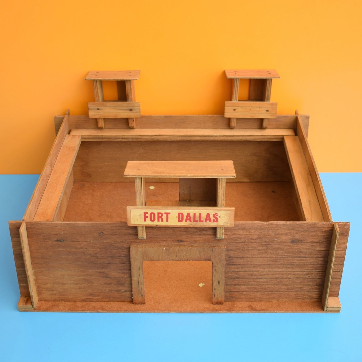 Vintage 1960s Wooden Fort Dallas Toy by Pineapple Retro