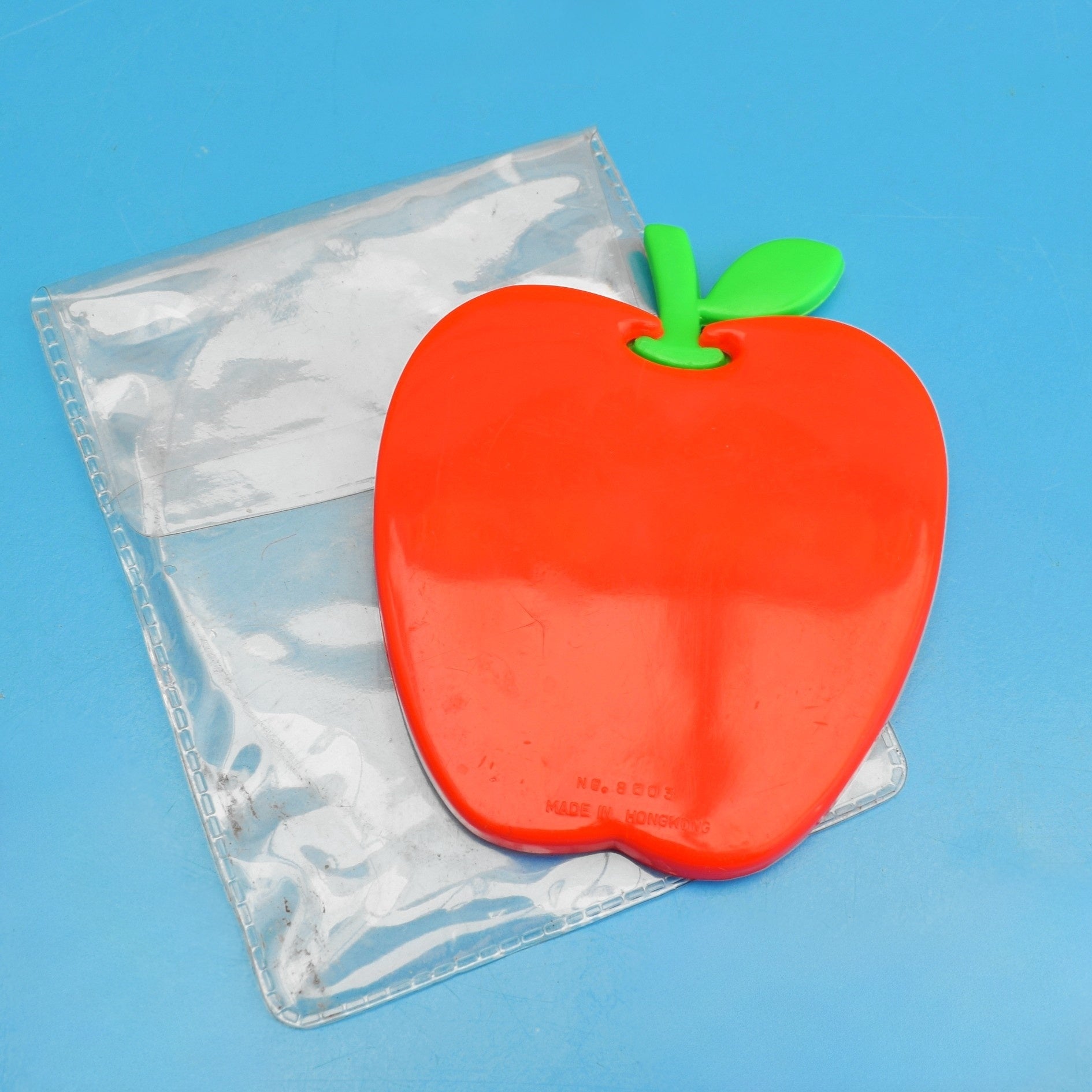 Vintage 1970s Apple Shaped Pocket Mirror/ Comb - pPlastic by Vintage