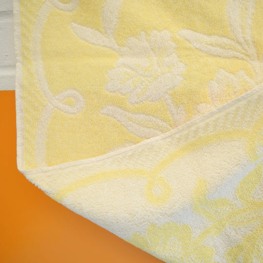 Vintage 1970s Towel - Flower Design - Lemon Yellow