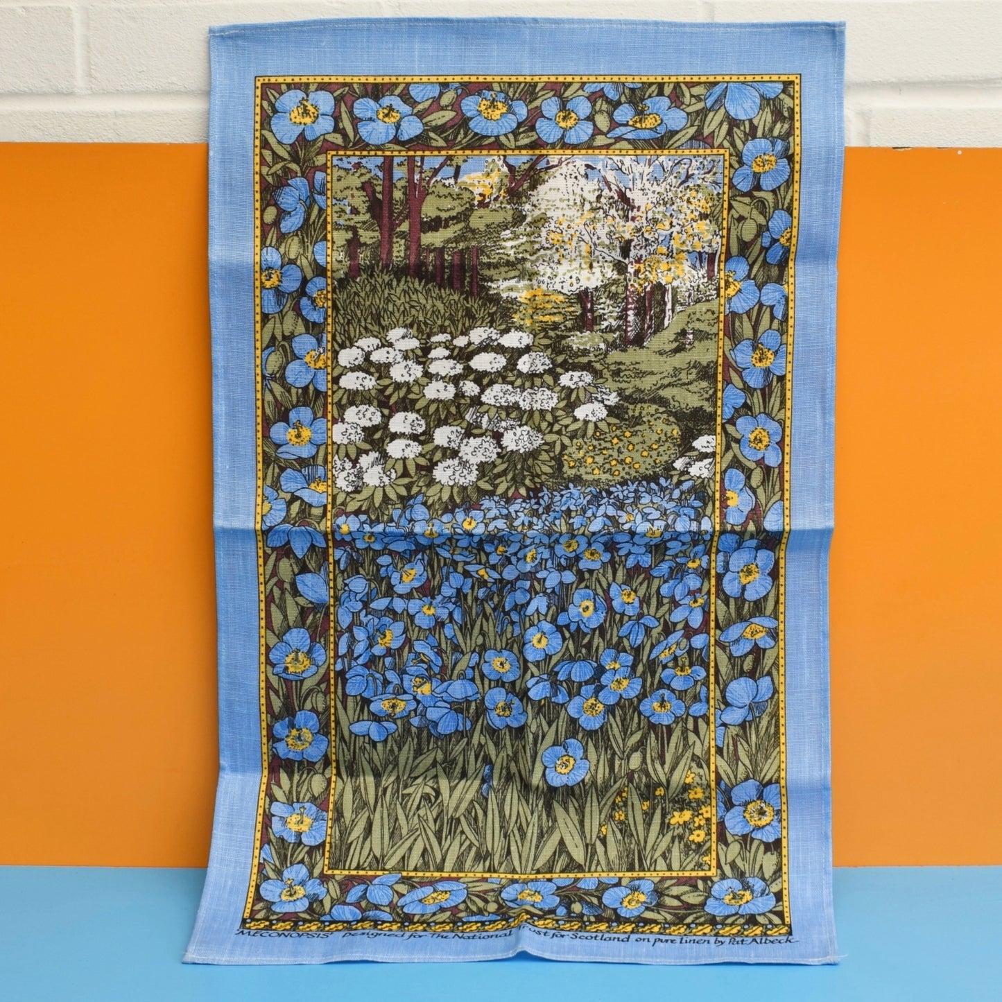 Vintage 1990s Tea Towel - Pat Albeck- Meconopdis- National Trust