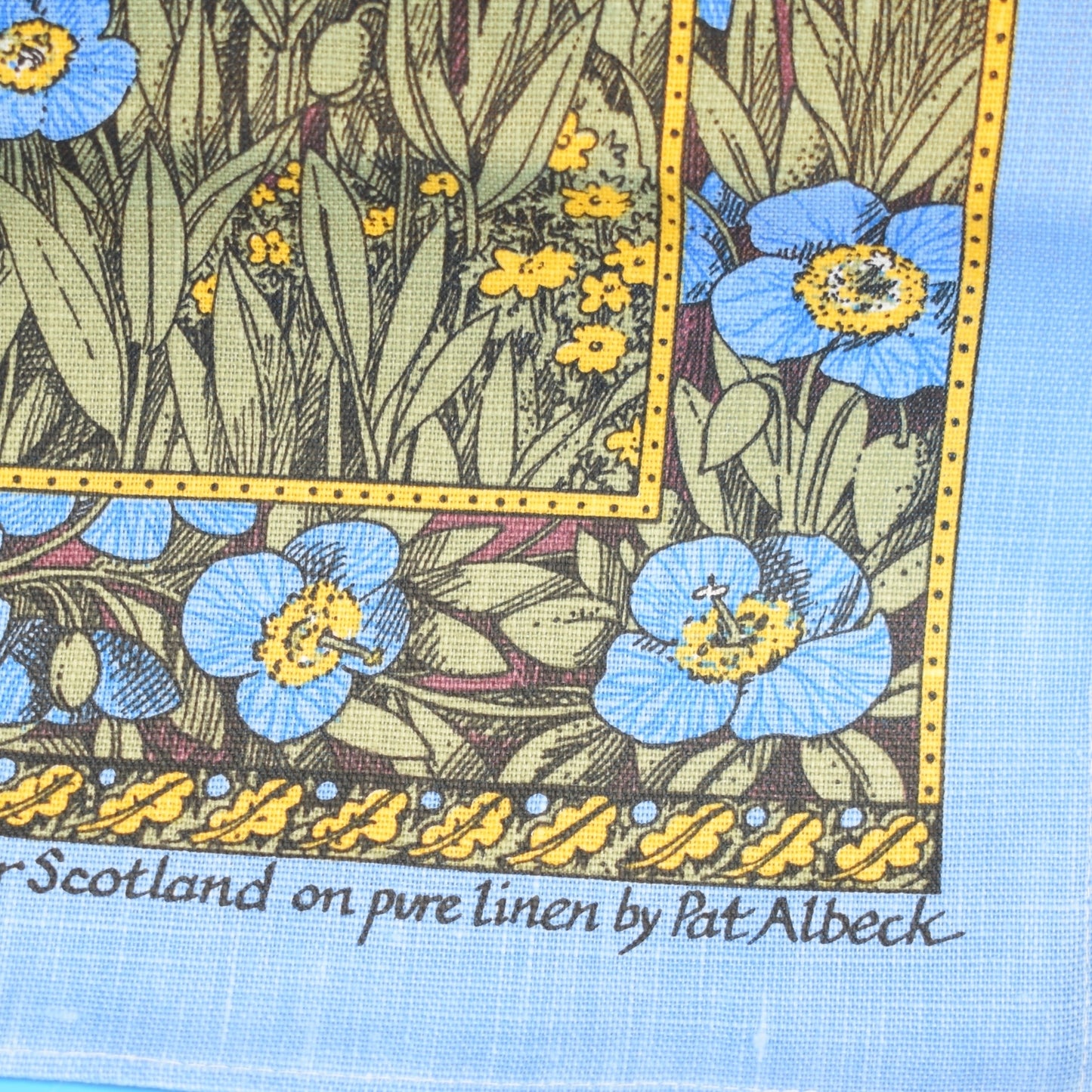 Vintage 1990s Tea Towel - Pat Albeck- Meconopdis- National Trust