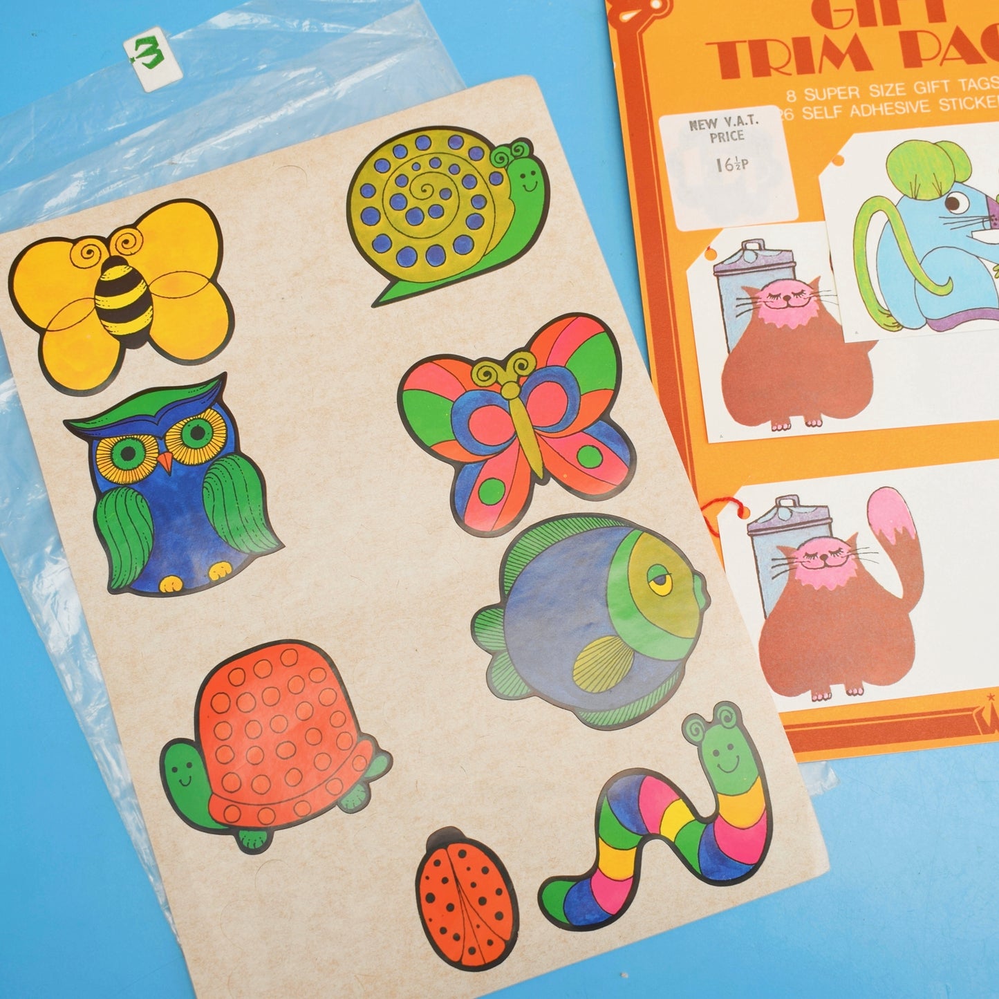 Vintage 1970s Gift Trim Pack - Stickers / Gift Tags - Amazing Animals