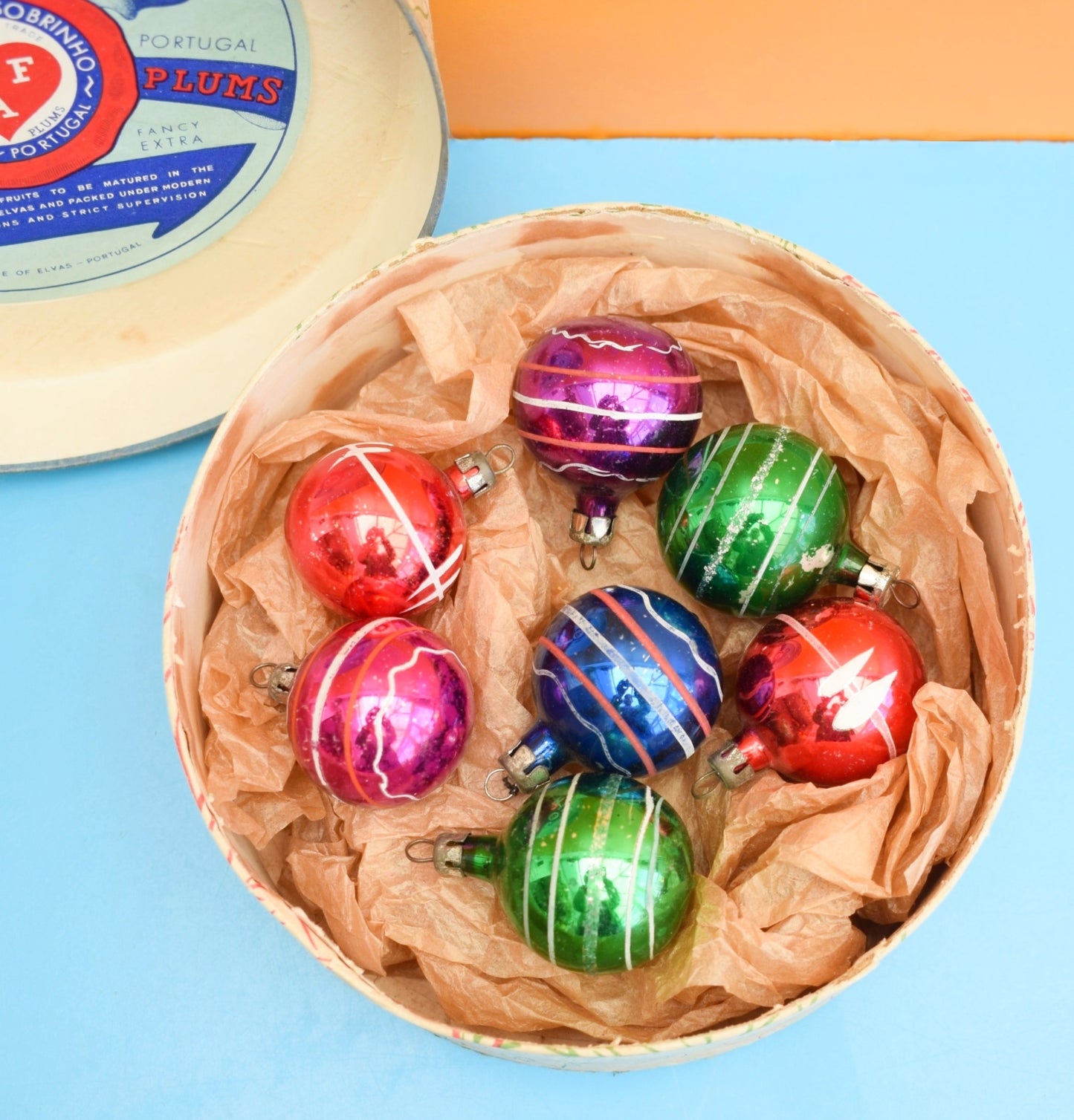 Vintage 1950s Glass Christmas Baubles - Small - Lovely Box