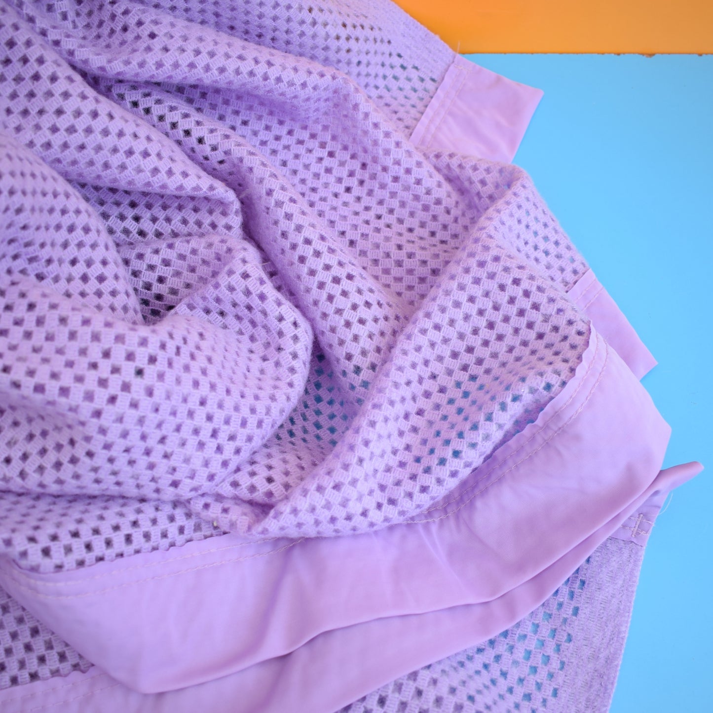 Vintage 1960s Cellular Blanket / Throw - Vibrant Lilac