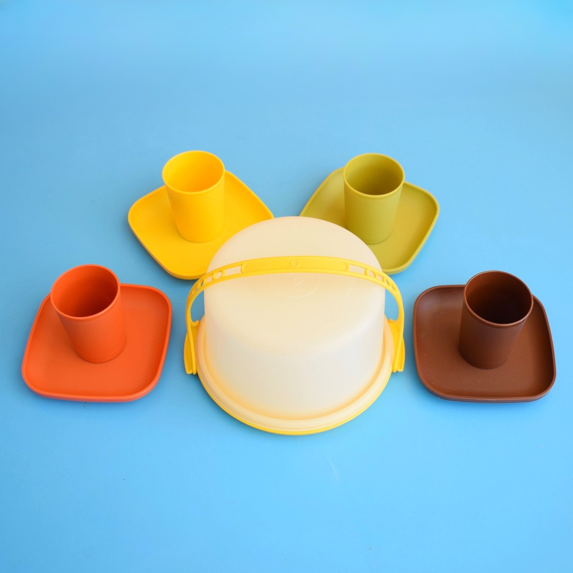 Vintage 1970s Tupperware Kids Party Set- Cups, Plates & Cake Carrier by Pineapple Retro