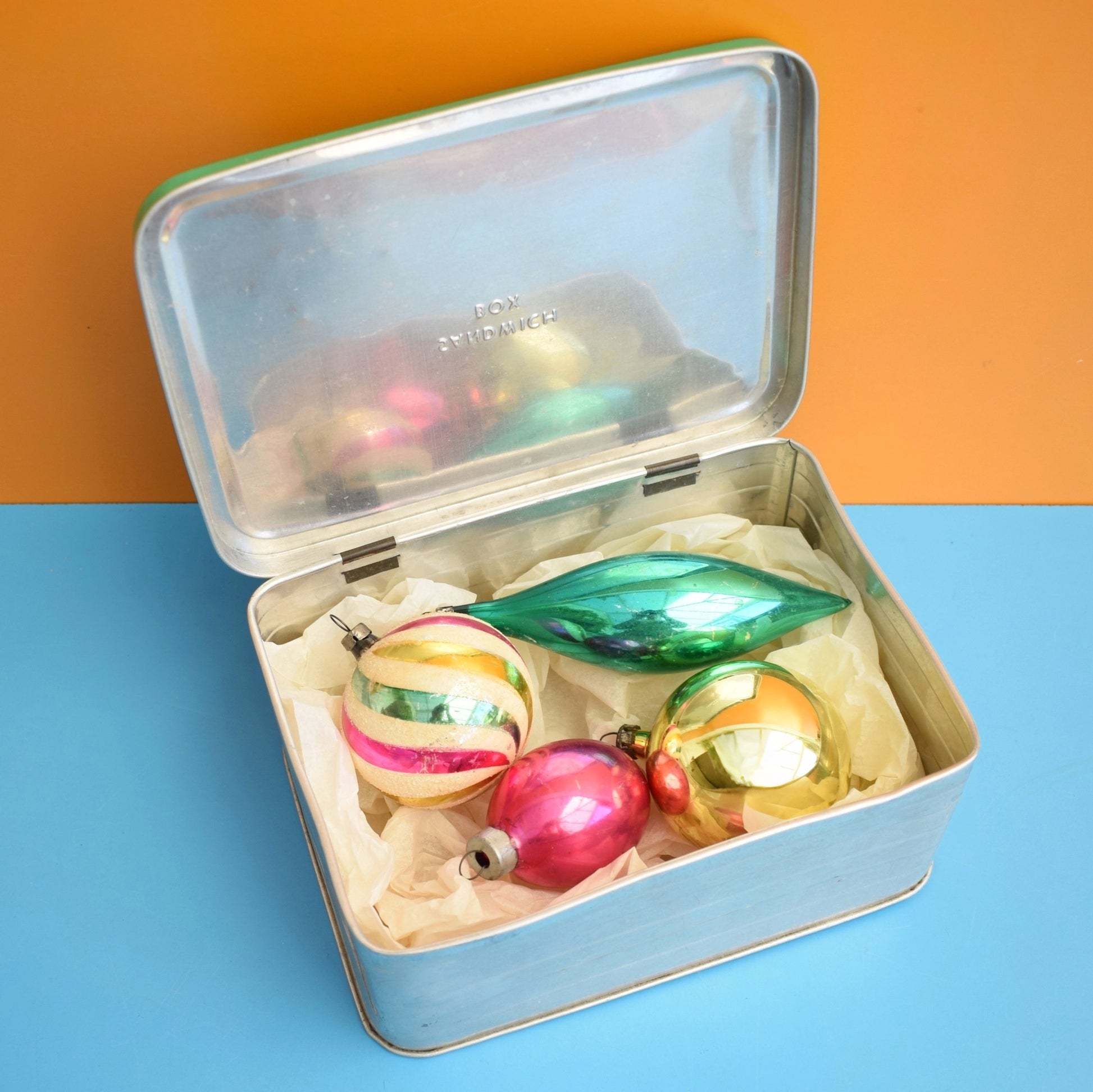 Vintage 1960s Glass Christmas Baubles - Sandwich Tin - Green & Pink by Pineapple Retro