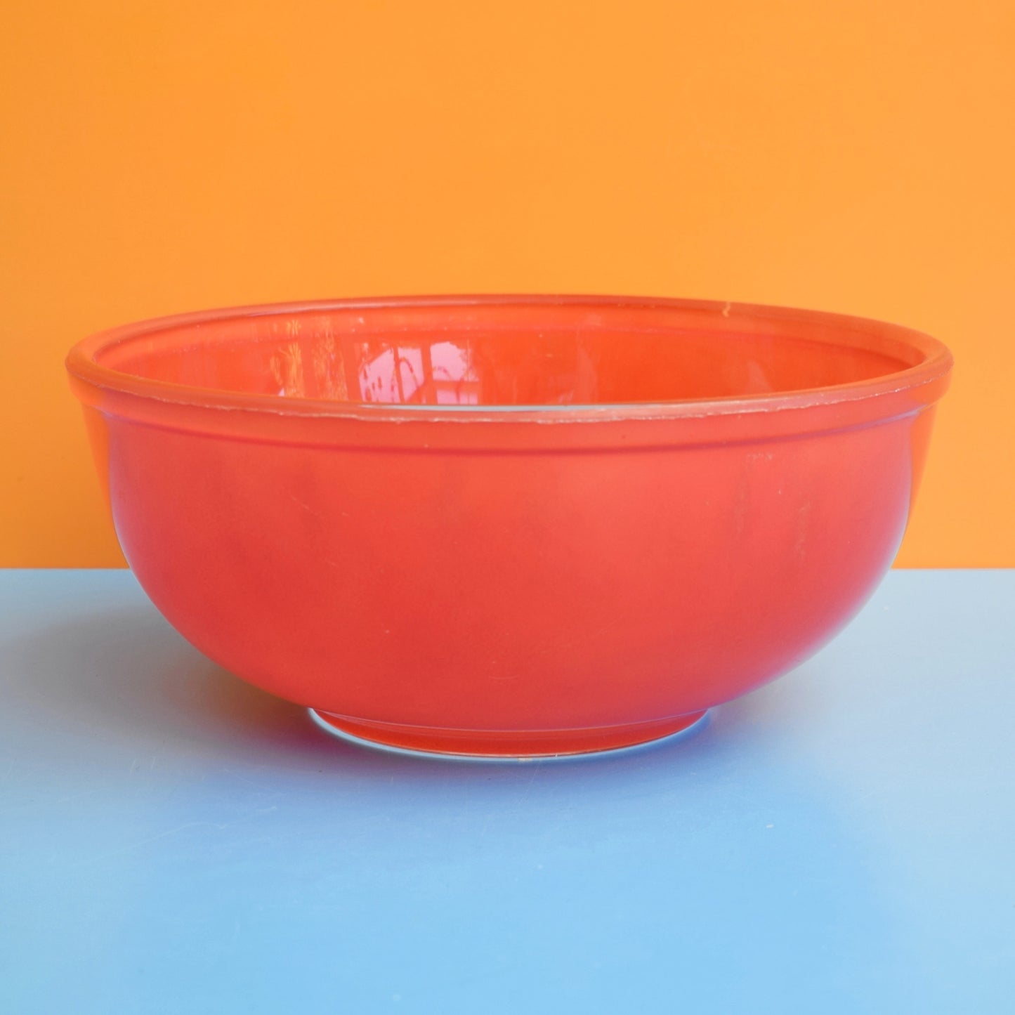Vintage 1960s Pyrex Spray Ware Large Bowl - 4pt Red . by Vintage