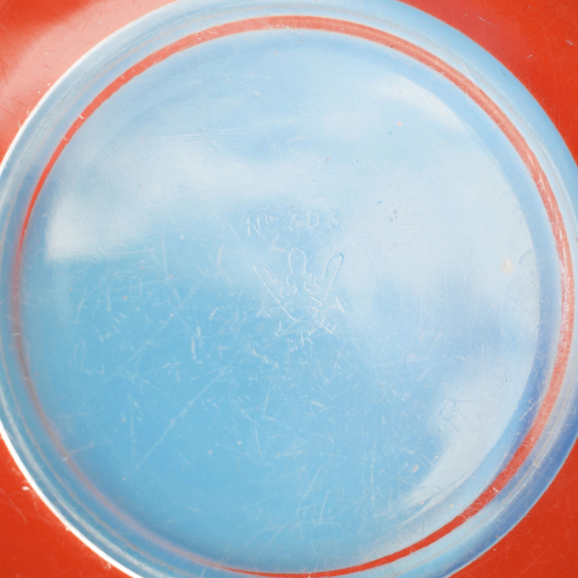 Vintage 1960s Pyrex Spray Ware Large Bowl - 4pt Red . by Vintage