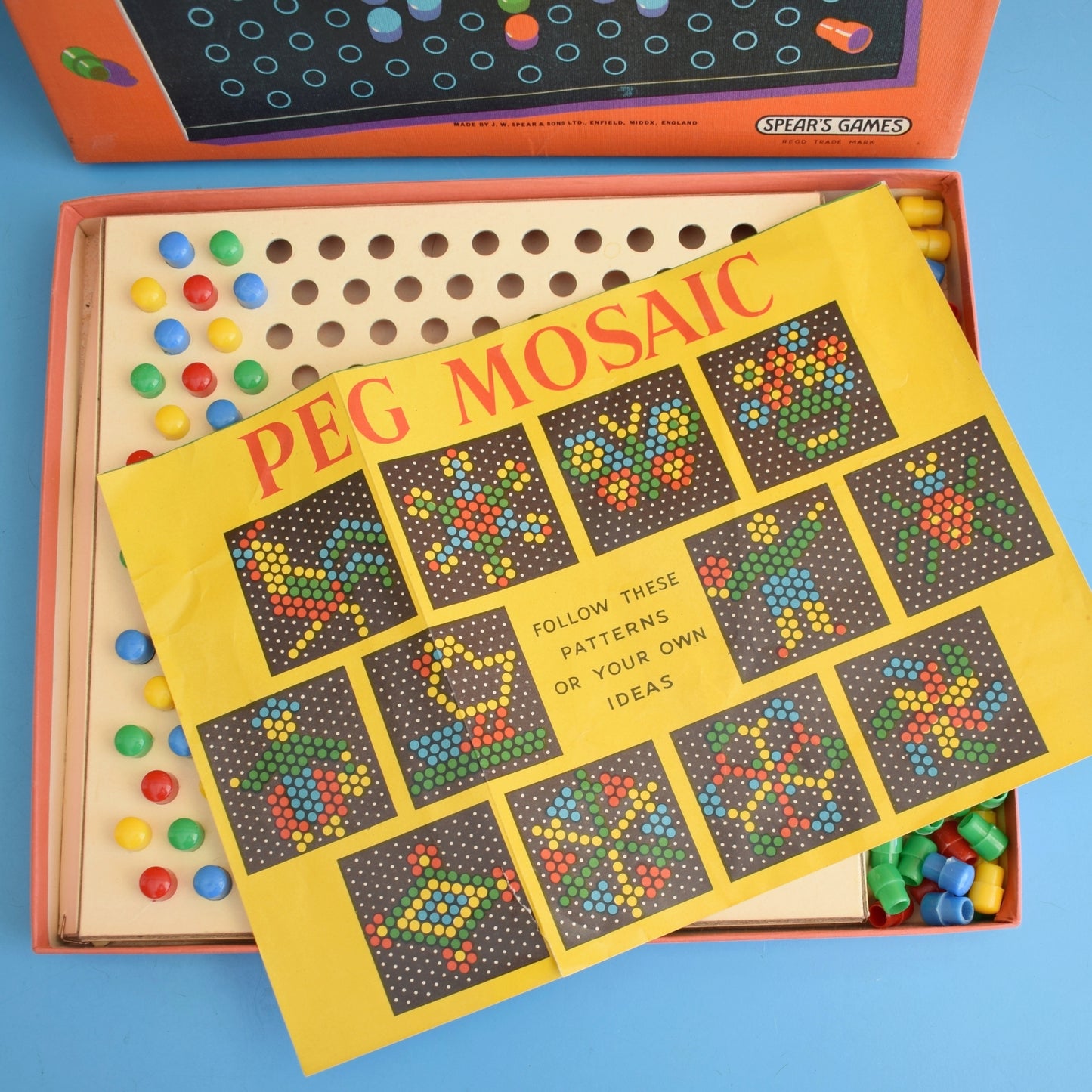 Vintage 1970s Spears Game - Peg Mosaic