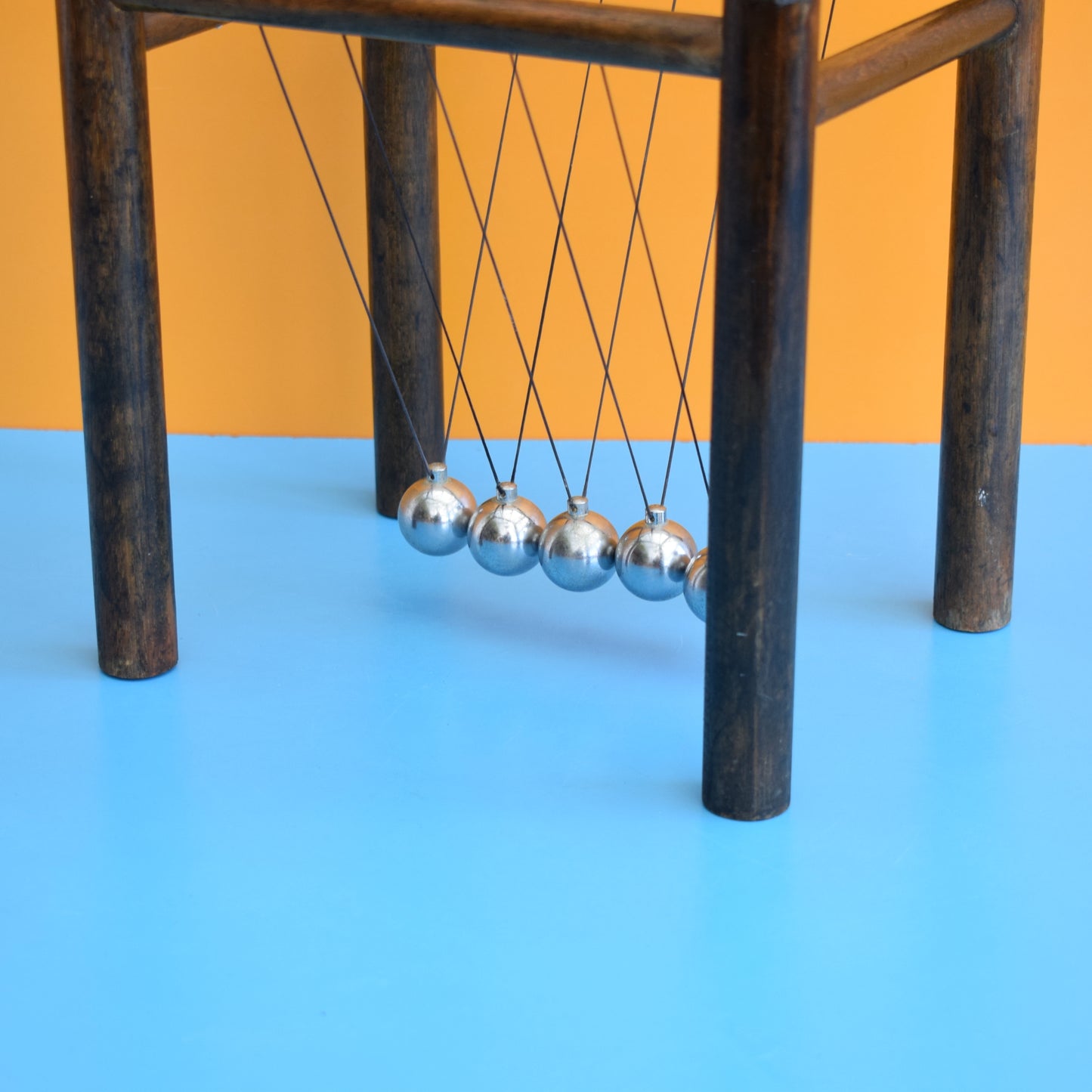 Vintage 1980s Newtons Cradle Executive Desk Toy - Wooden