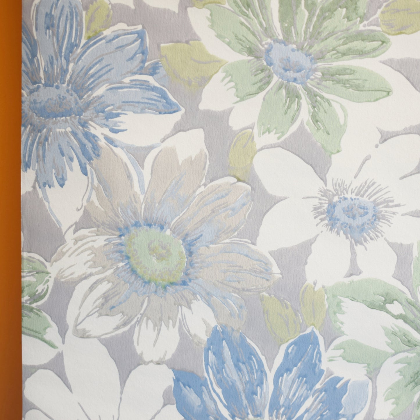 Vintage 1970s Wallpaper- Subtle Flowers- Pastels