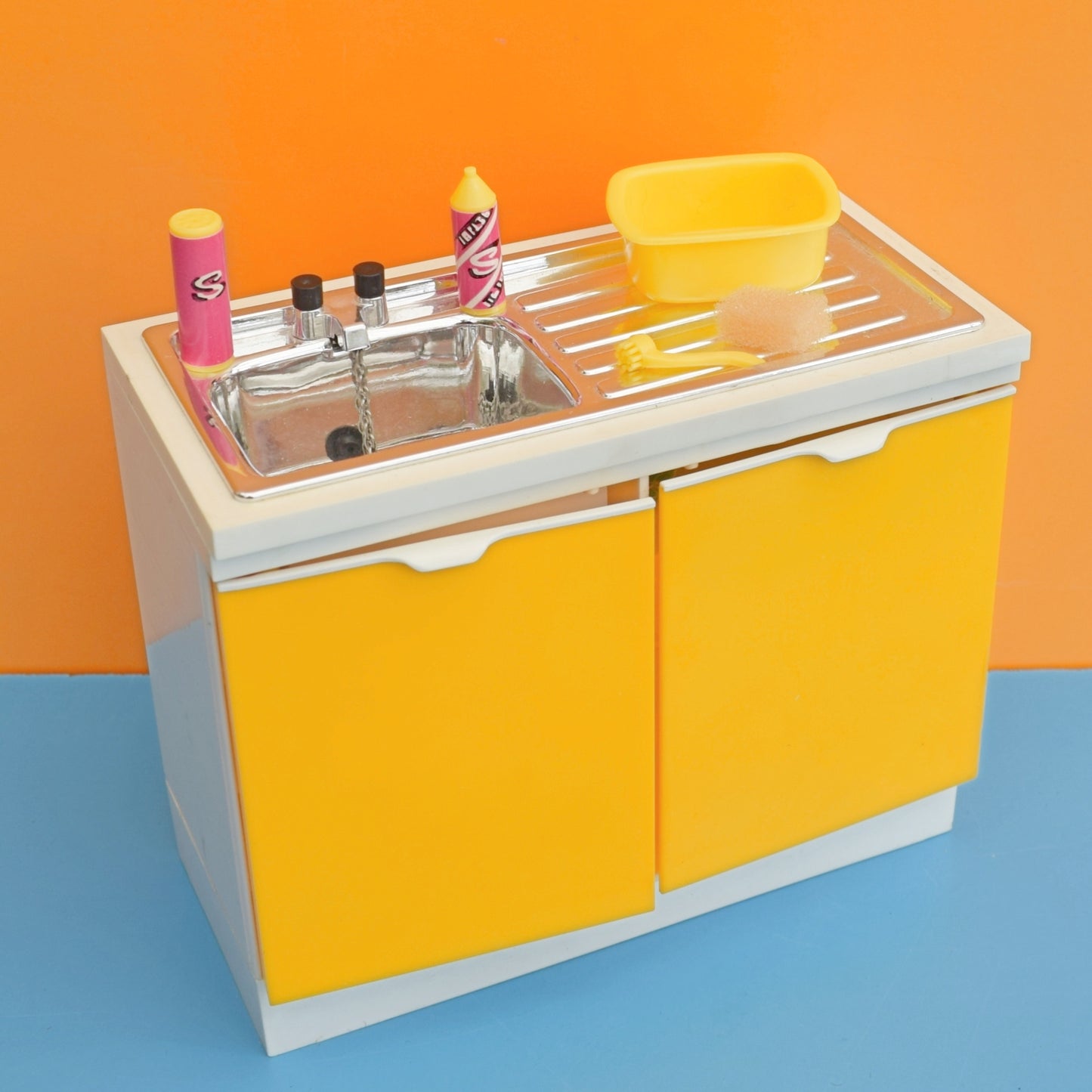 Vintage 1970s Sindy Doll Kitchen Pieces