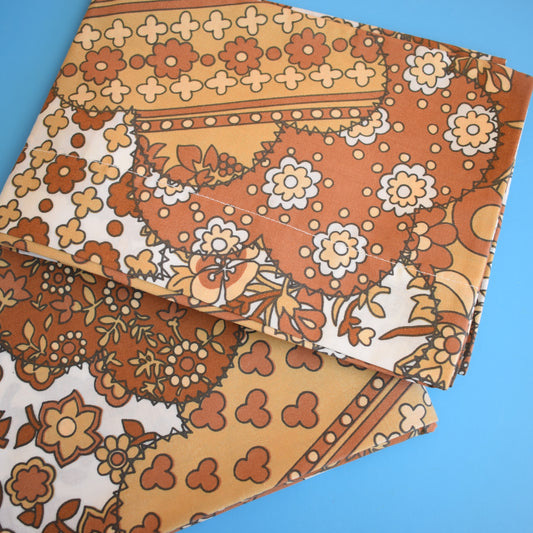 Vintage 1970s Pillowcases - Brown Flowers