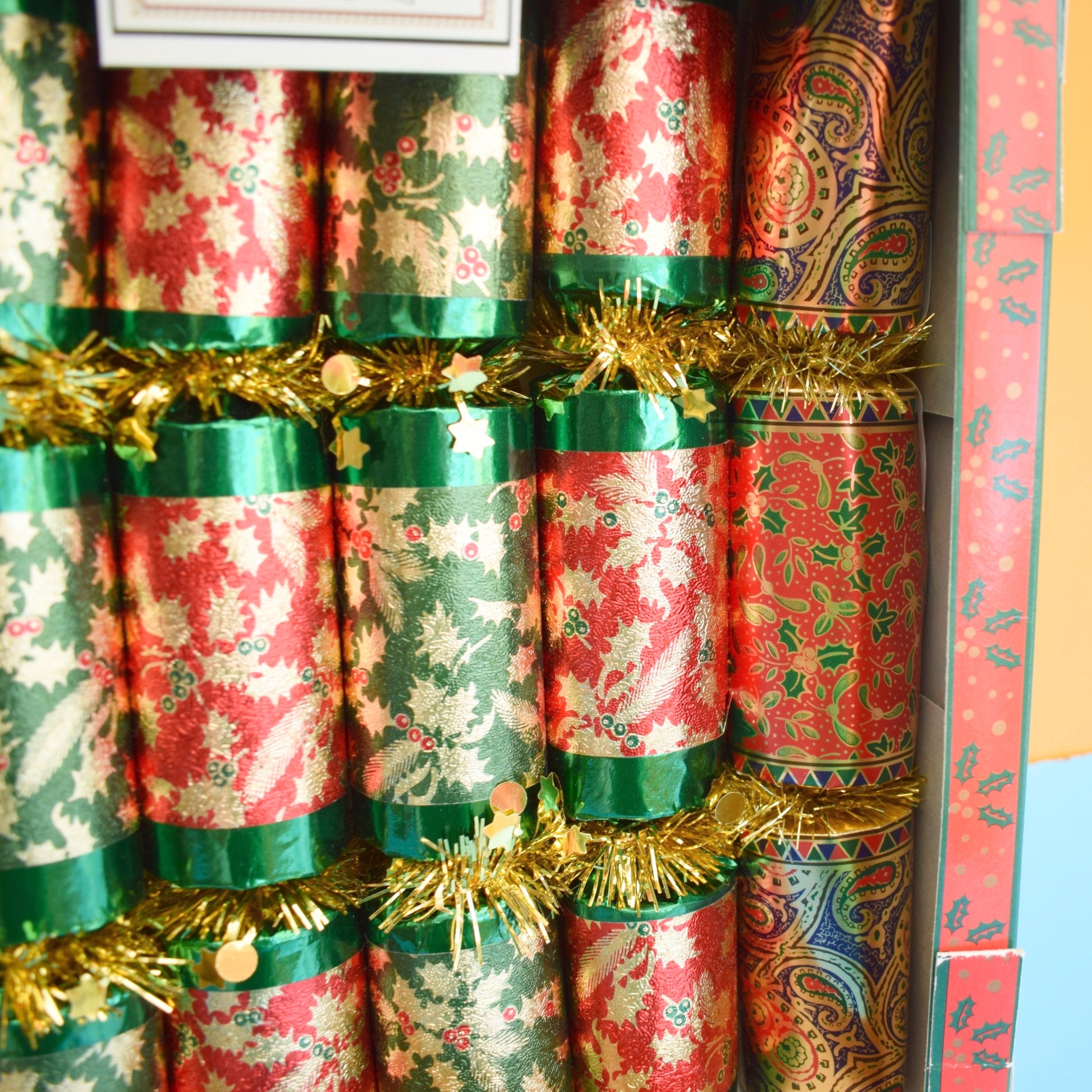 Vintage 1990s Christmas Crackers - Red & Green (Boxed) x6 by Pineapple Retro