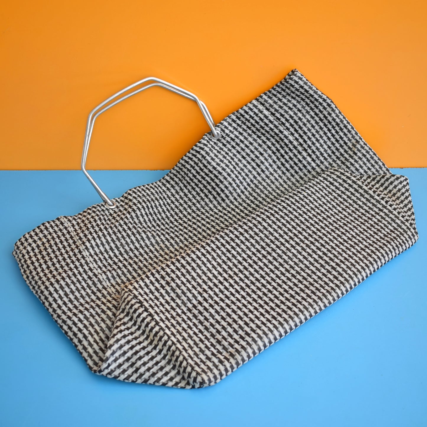 Vintage 1960s Woven Shopping Bag - Monochrome