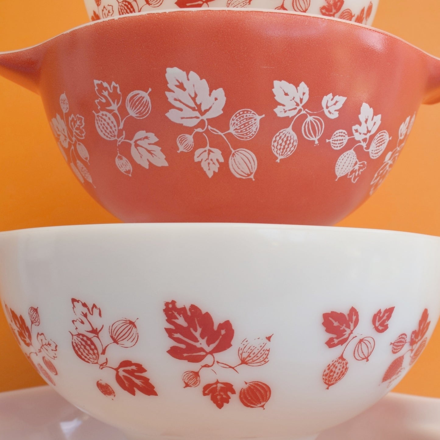 Vintage 1960s Pyrex Mixing Bowl Set - Gooseberry - Coral Pink/ Red