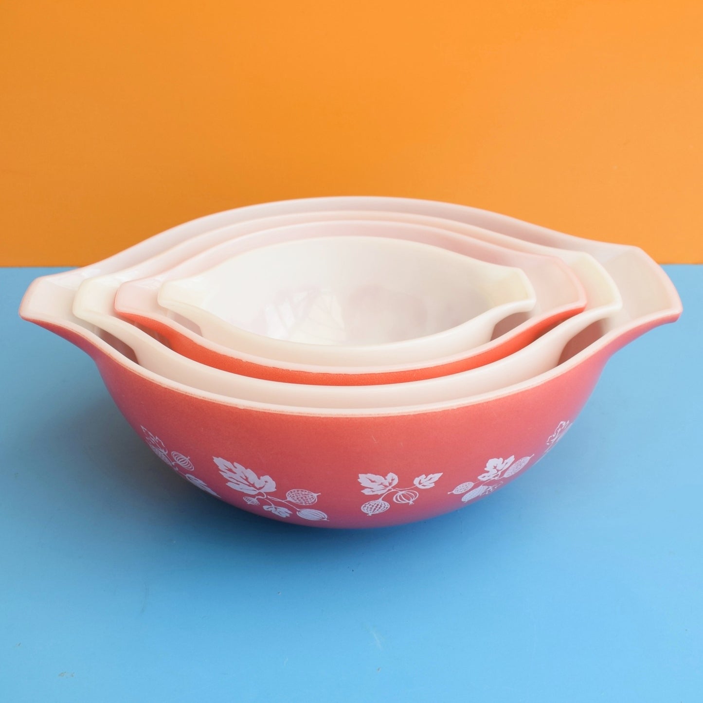 Vintage 1960s Pyrex Mixing Bowl Set - Gooseberry - Coral Pink/ Red