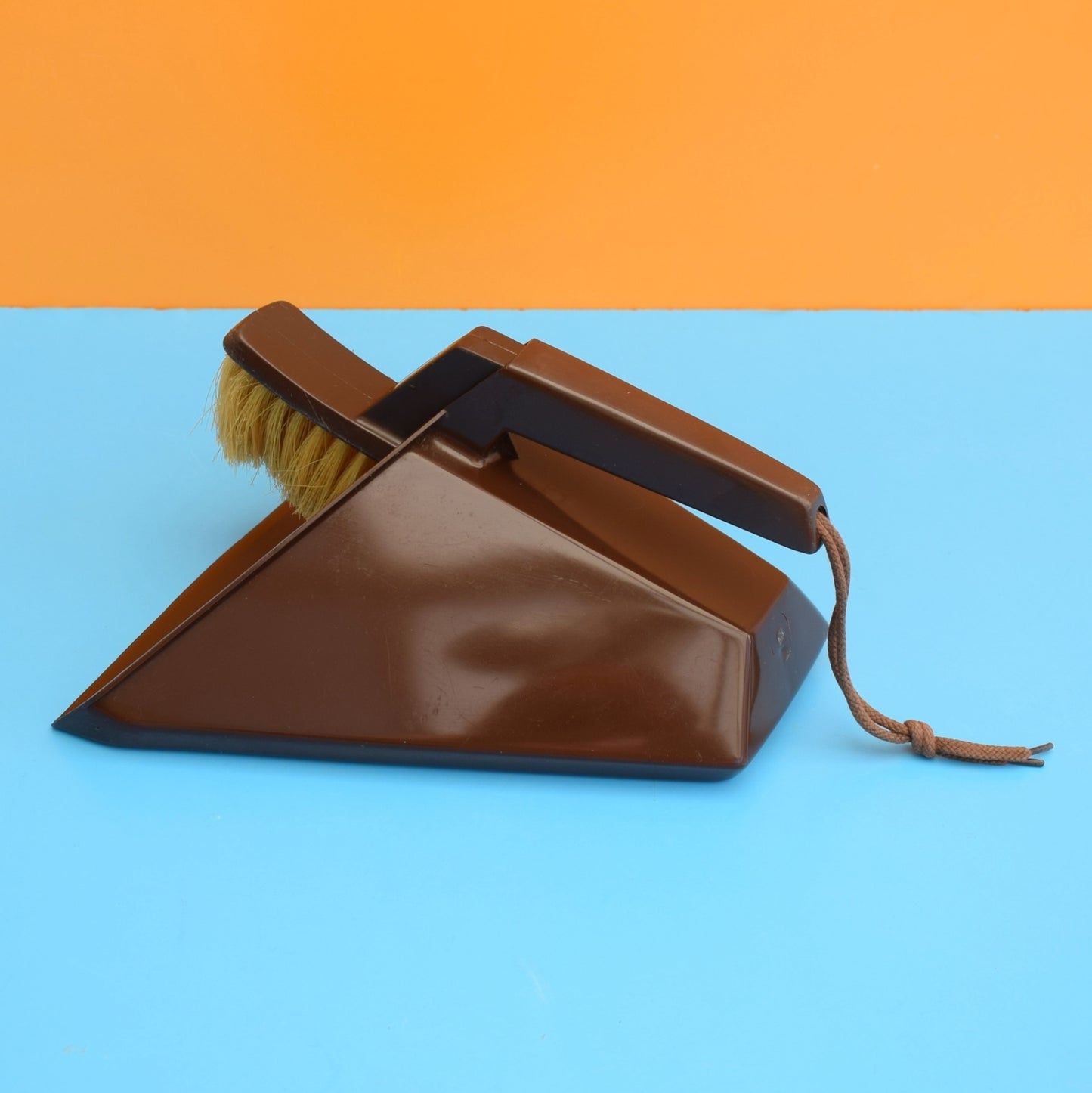 Vintage 1970s Dustpan & Brush - Brown - Triangular
