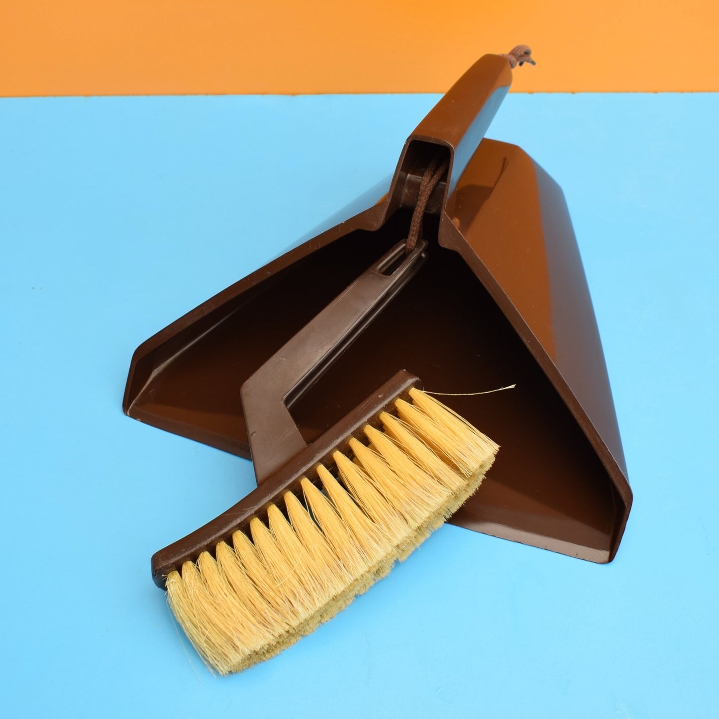 Vintage 1970s Dustpan & Brush - Brown - Triangular