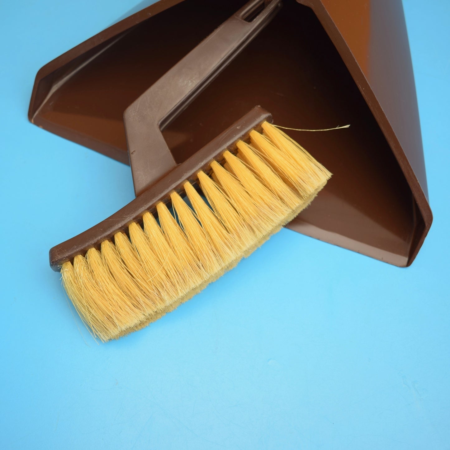 Vintage 1970s Dustpan & Brush - Brown - Triangular